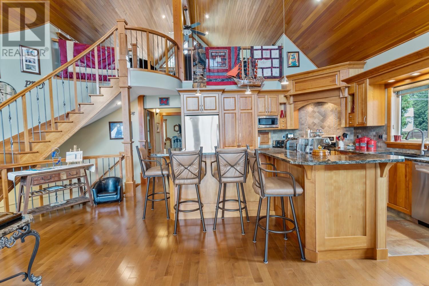 13516 Lakeshore Drive, Boswell, British Columbia V0B 1A0 - Photo 6 - 10337436