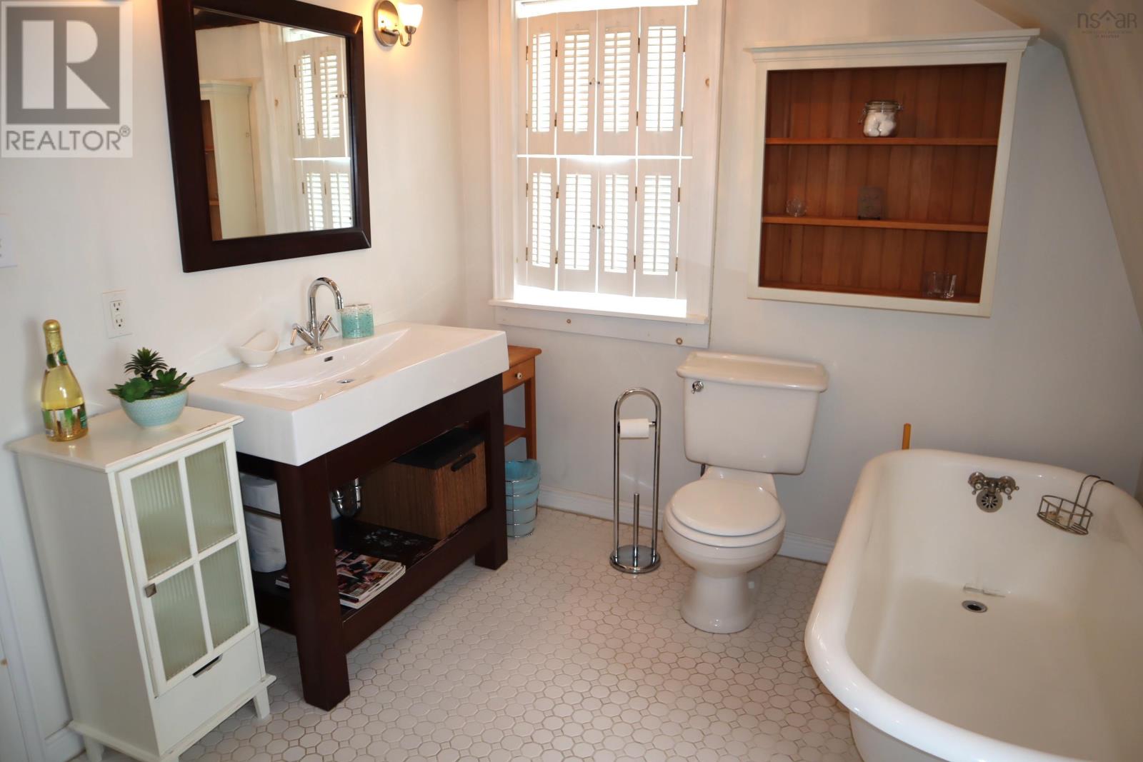 71 Main Street, Liverpool, Nova Scotia  B0T 1K0 - Photo 21 - 202504177