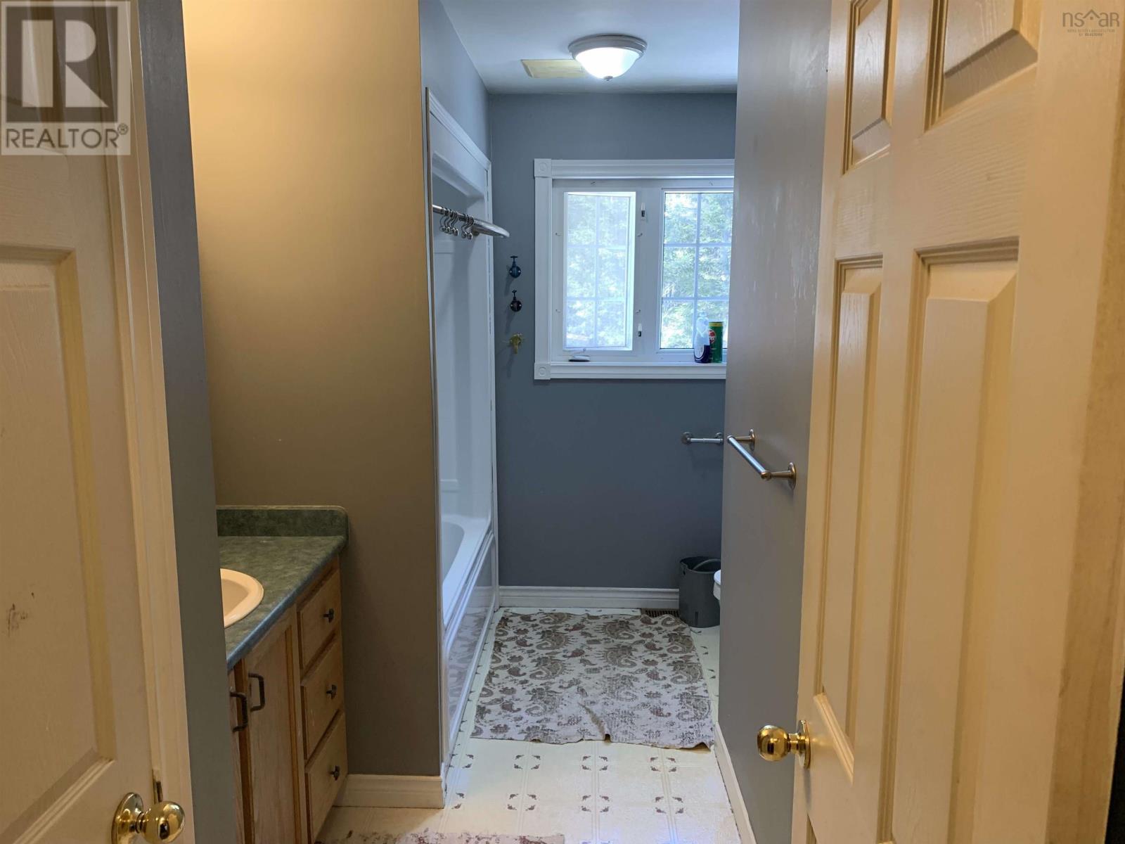 78 Riverview Drive, Bridgewater, Nova Scotia  B4V 3Y2 - Photo 12 - 202504178