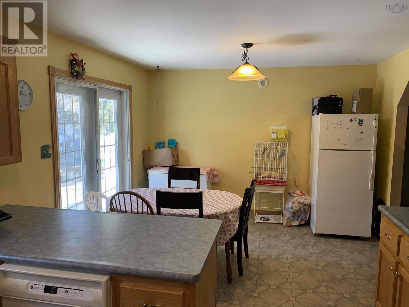 78 Riverview Drive, Bridgewater, Nova Scotia  B4V 3Y2 - Photo 6 - 202504178
