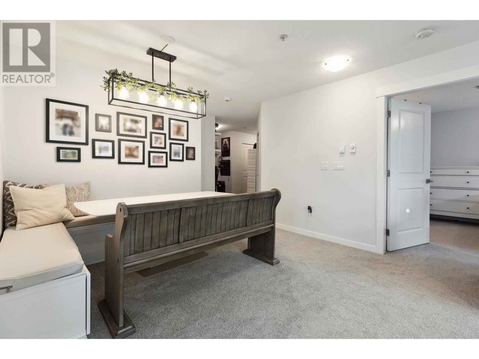 Listing Picture 6 of 34 : 105 9299 TOMICKI AVENUE, Richmond / 烈治文 - 魯藝地產 Yvonne Lu Group - MLS Medallion Club Member