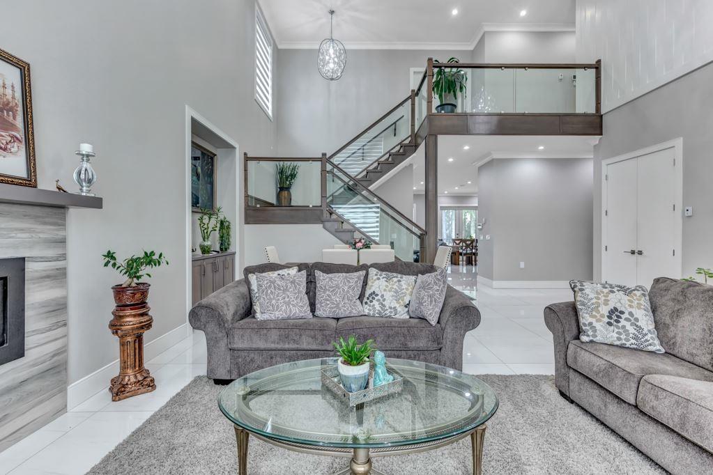 Property at 5452 187 STREET image 3