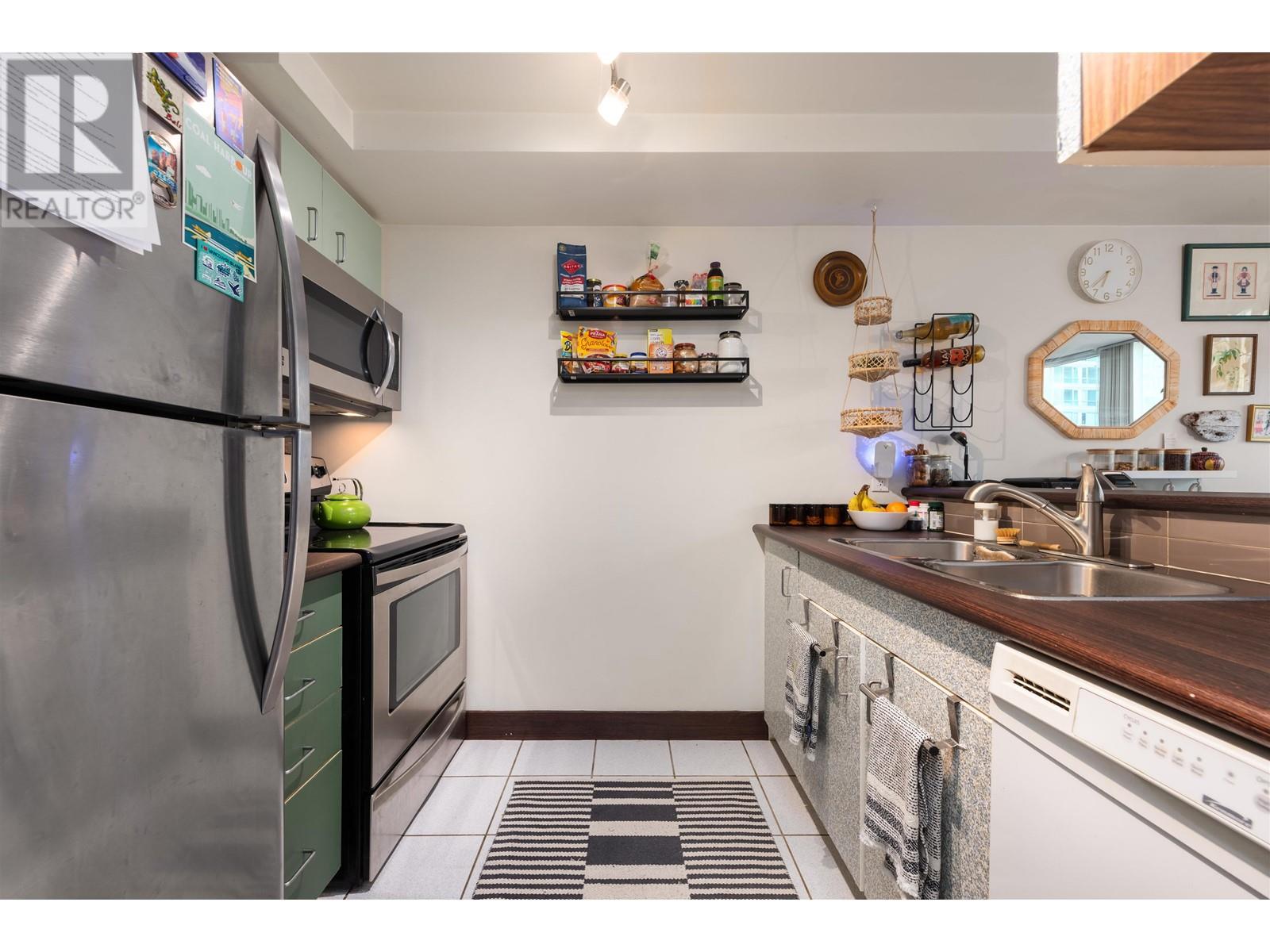 Listing Picture 7 of 32 : 704 588 BROUGHTON STREET, Vancouver / 溫哥華 - 魯藝地產 Yvonne Lu Group - MLS Medallion Club Member