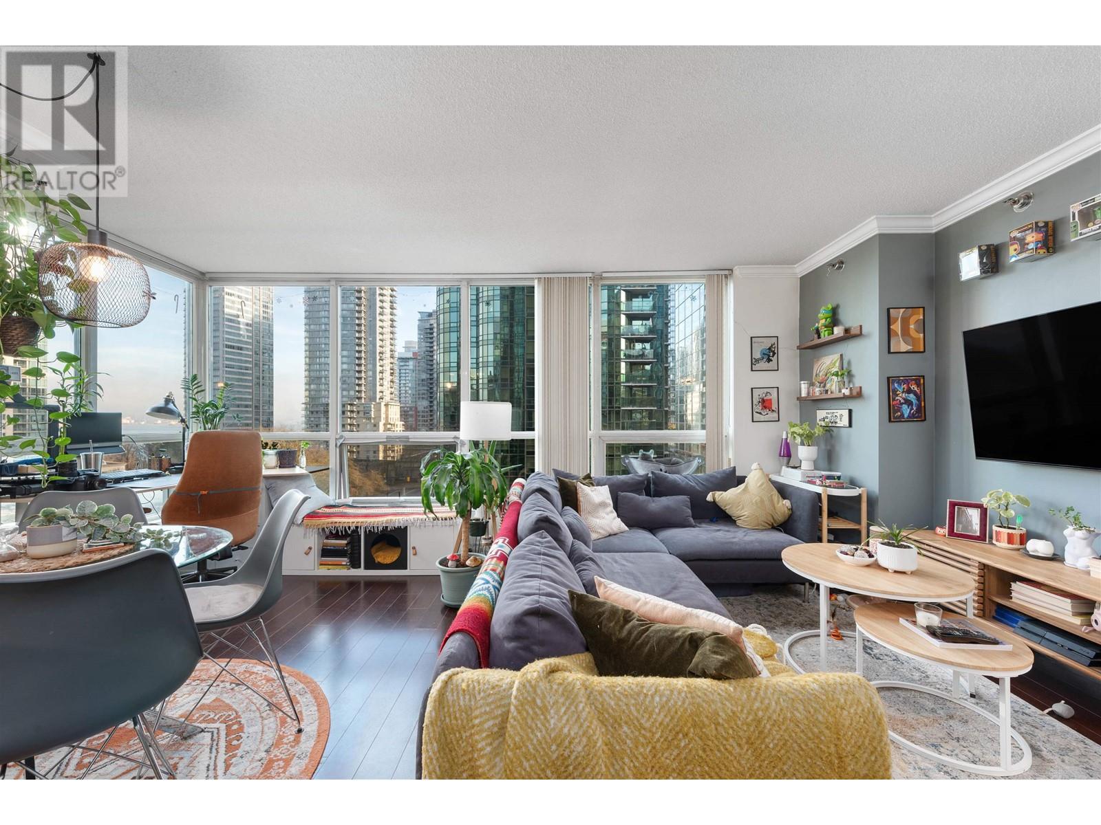 Listing Picture 2 of 32 : 704 588 BROUGHTON STREET, Vancouver / 溫哥華 - 魯藝地產 Yvonne Lu Group - MLS Medallion Club Member