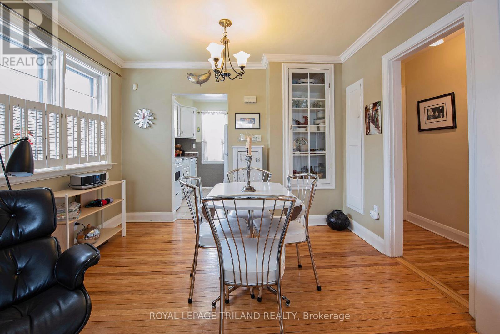 Photo 11 of 35 for 243 Edward Street