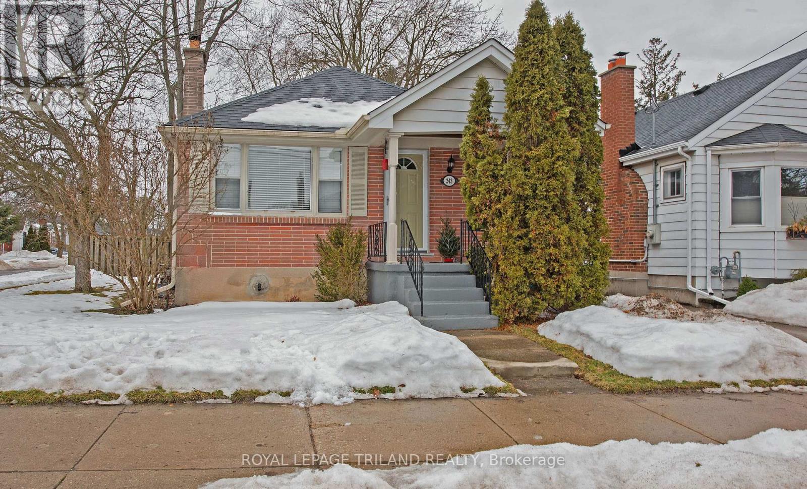 Photo 2 of 35 for 243 Edward Street
