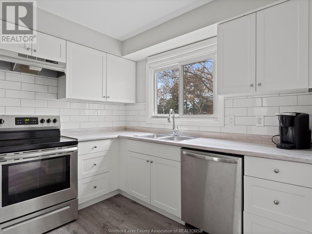 7731 Hawthorne, Windsor, Ontario  N8T 3B5 - Photo 5 - 25005097
