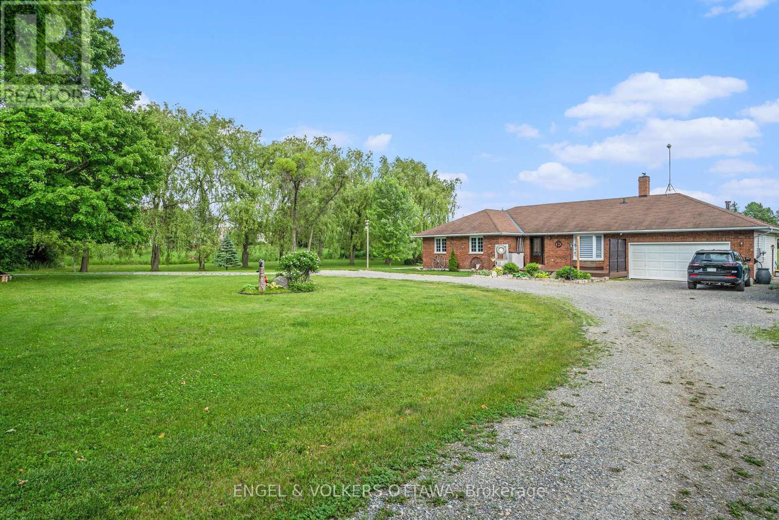 741 Drummond Con 12c Road, Drummond/north Elmsley, Ontario  K7C 3P1 - Photo 2 - X12002055