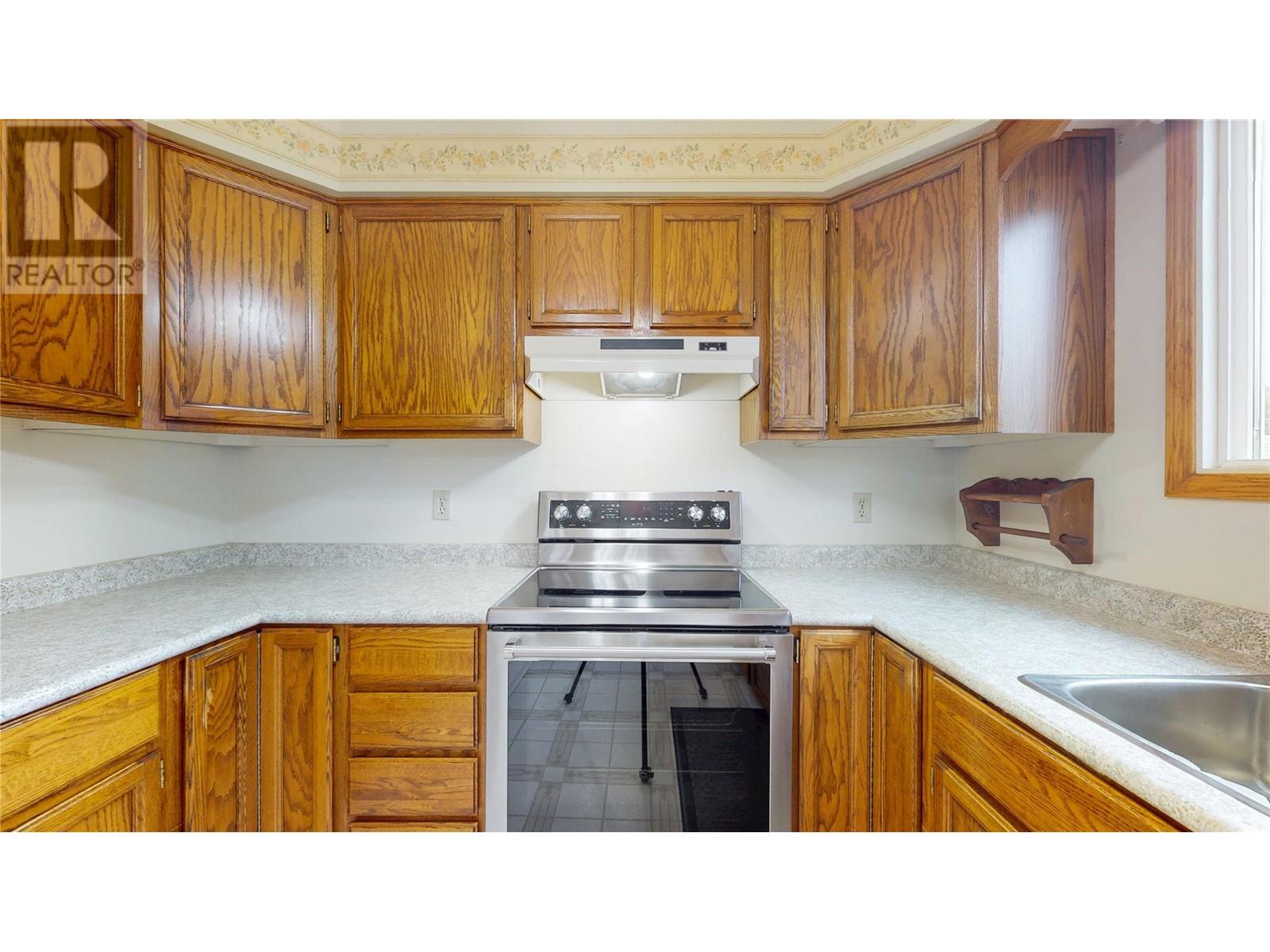 204 25th Avenue S, Cranbrook, British Columbia  V1C 5G5 - Photo 6 - 10337522