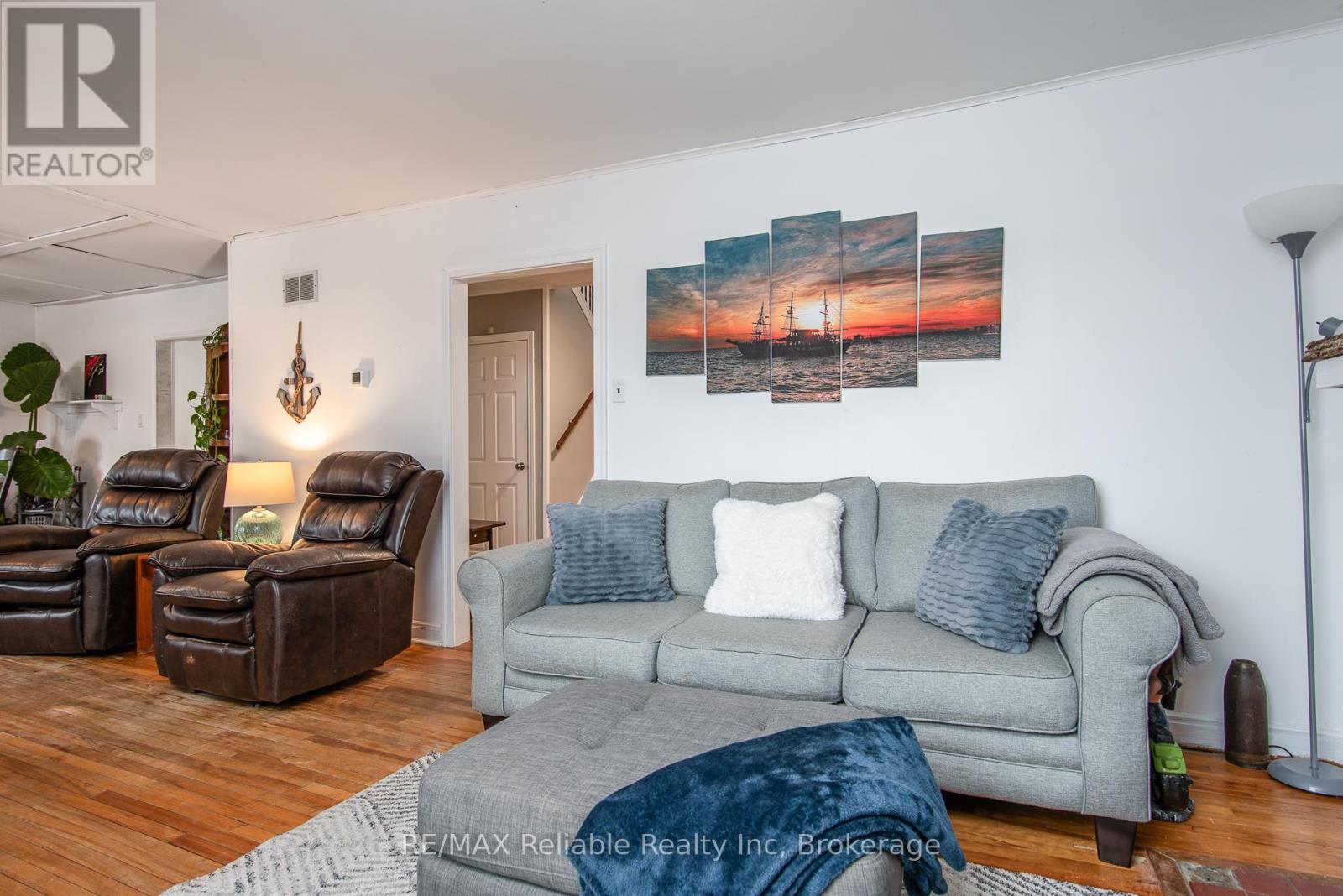 46 Victoria Boulevard, Huron East, Ontario  N0M 1L0 - Photo 11 - X12002196