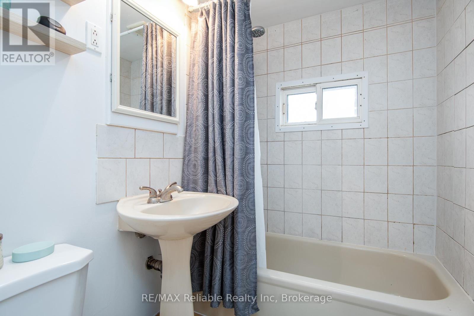 46 Victoria Boulevard, Huron East, Ontario  N0M 1L0 - Photo 27 - X12002196