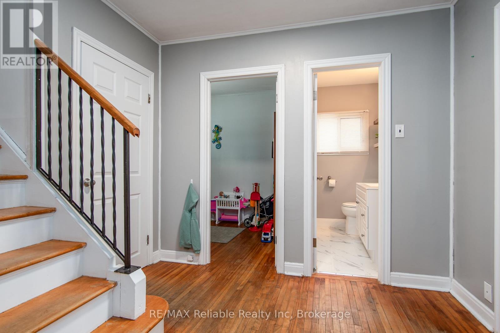 46 Victoria Boulevard, Huron East, Ontario  N0M 1L0 - Photo 7 - X12002196