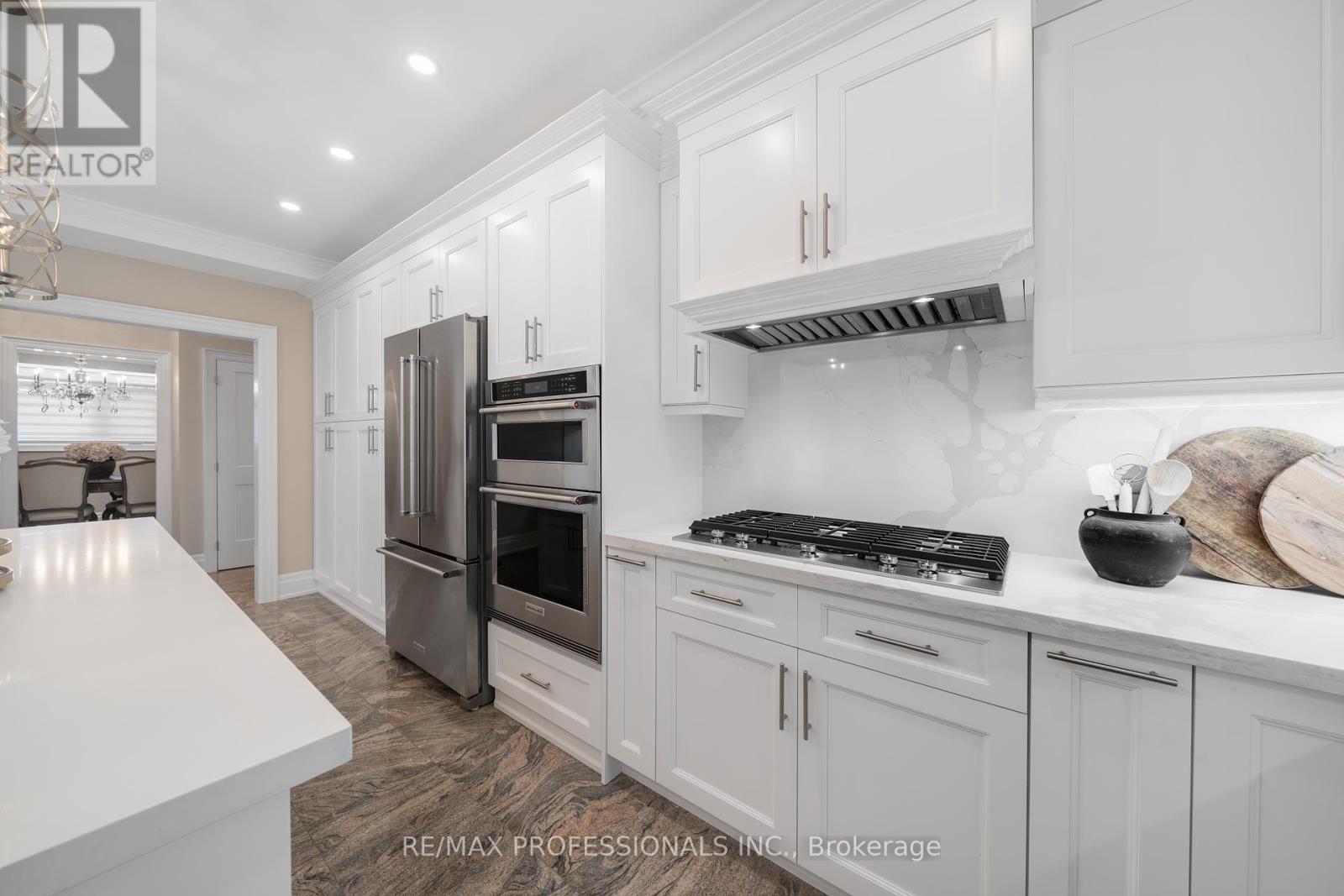 182 Gracefield Avenue, Toronto (Rustic), Ontario  M6L 1L8 - Photo 15 - W12002117
