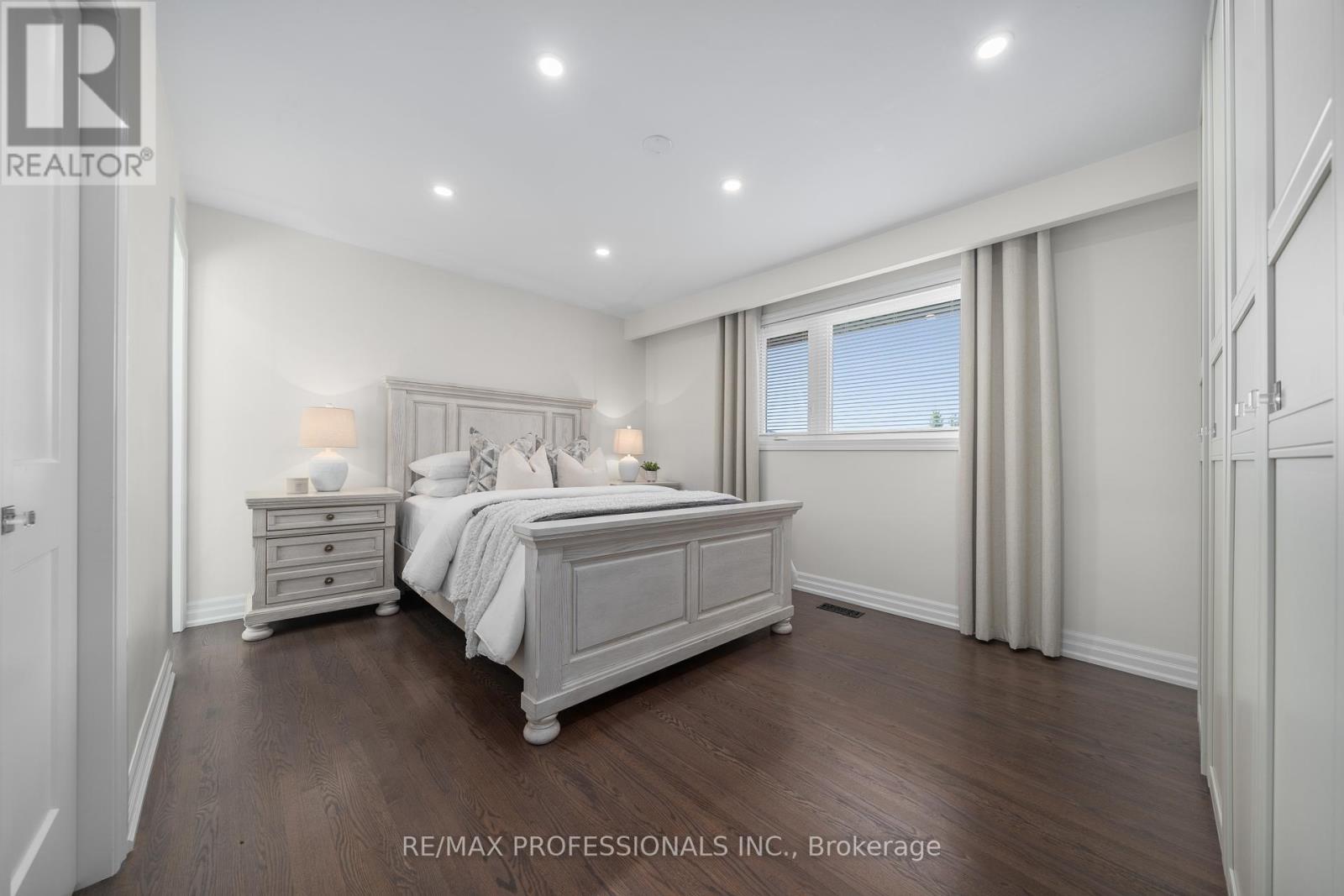182 Gracefield Avenue, Toronto (Rustic), Ontario  M6L 1L8 - Photo 26 - W12002117