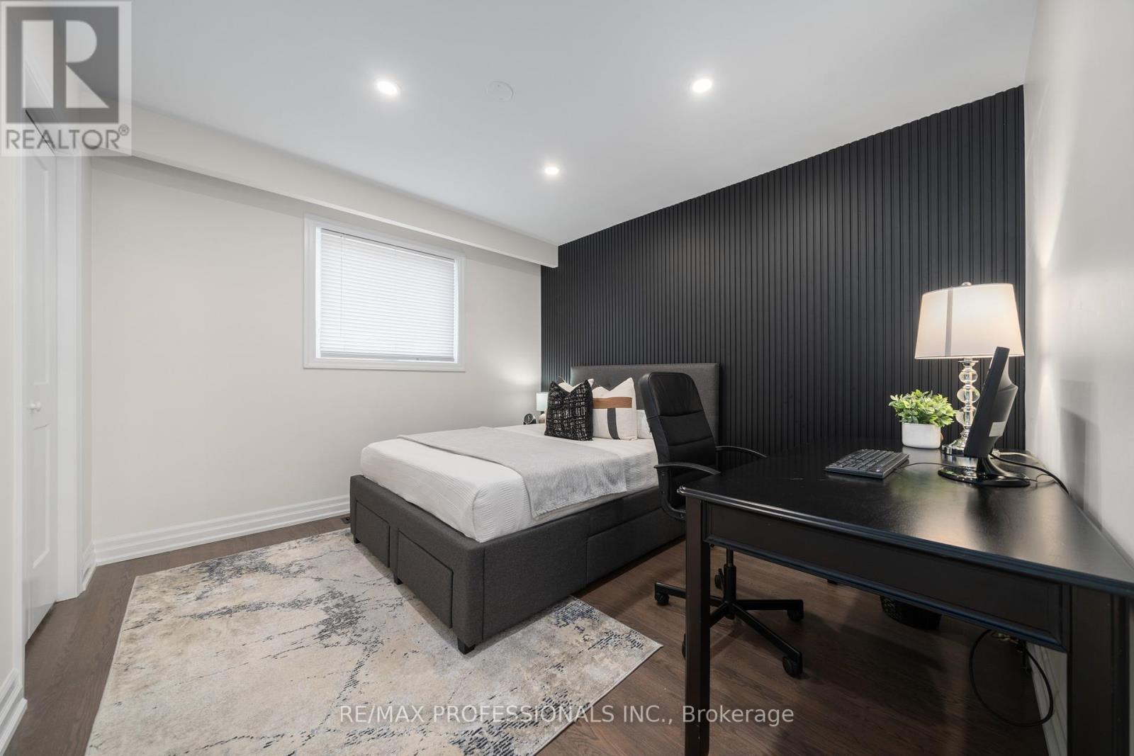182 Gracefield Avenue, Toronto (Rustic), Ontario  M6L 1L8 - Photo 29 - W12002117
