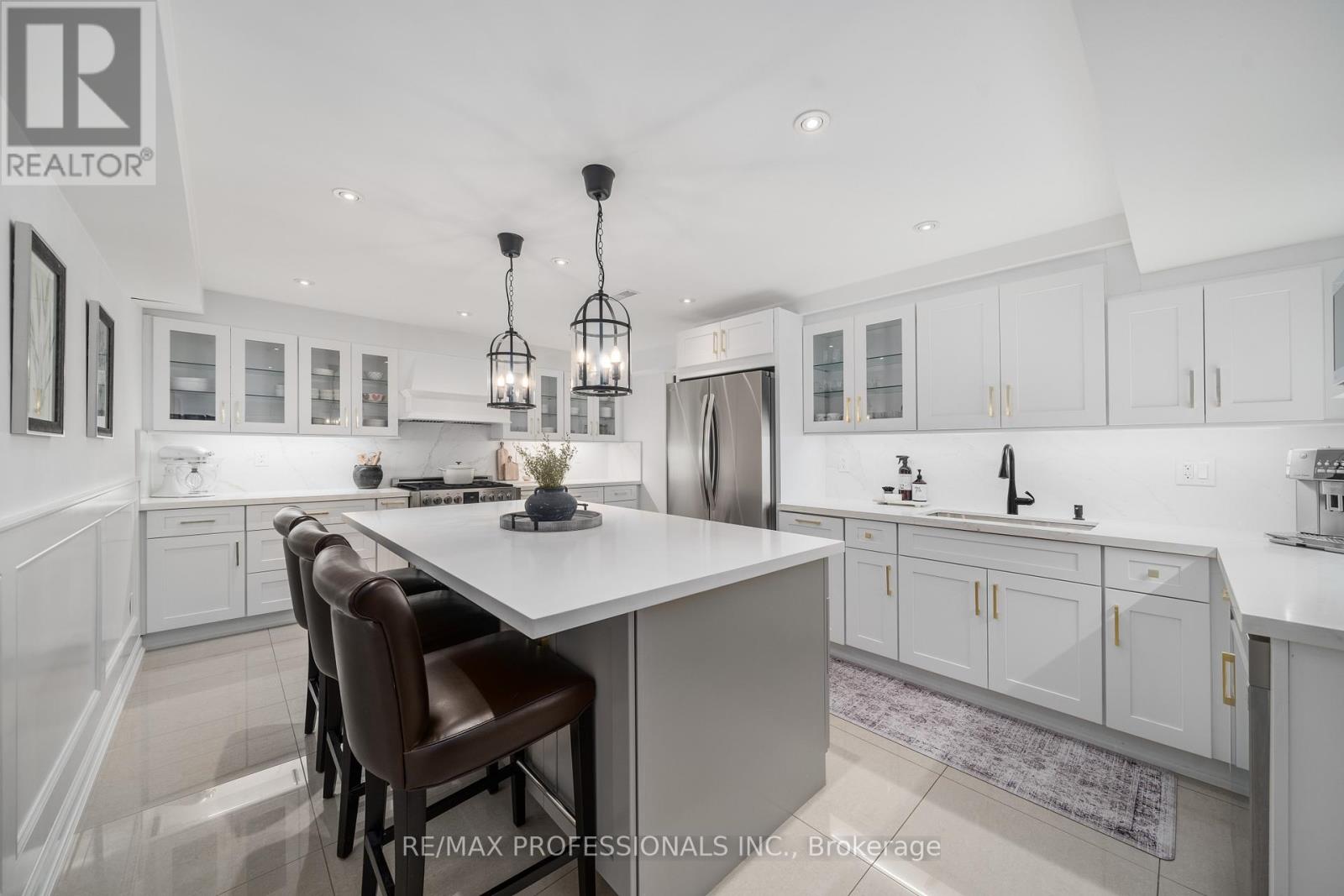 182 Gracefield Avenue, Toronto (Rustic), Ontario  M6L 1L8 - Photo 35 - W12002117
