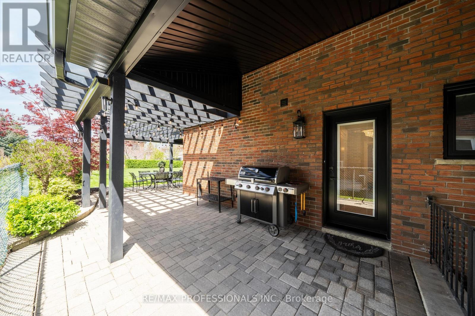 182 Gracefield Avenue, Toronto (Rustic), Ontario  M6L 1L8 - Photo 39 - W12002117