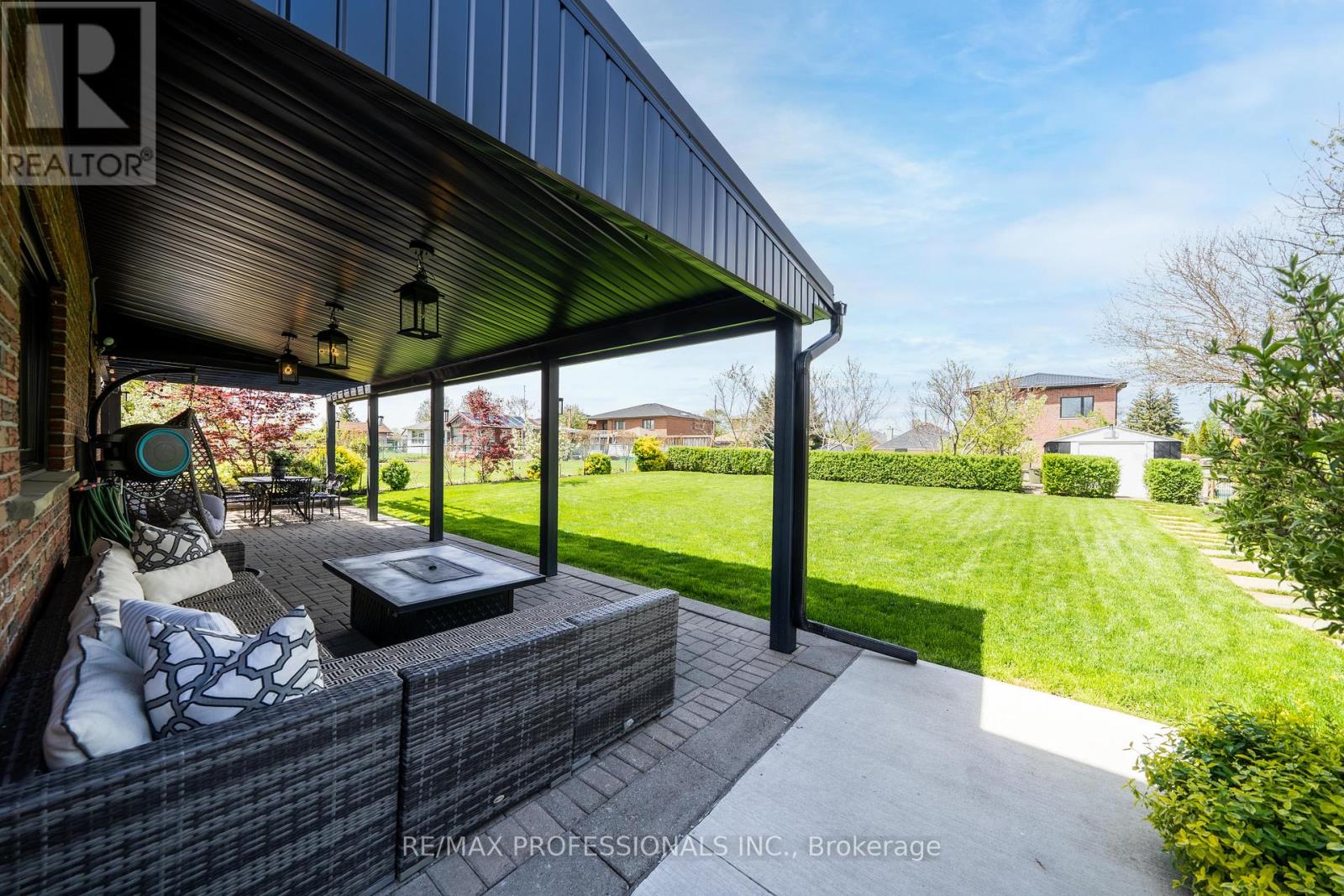 182 Gracefield Avenue, Toronto (Rustic), Ontario  M6L 1L8 - Photo 42 - W12002117