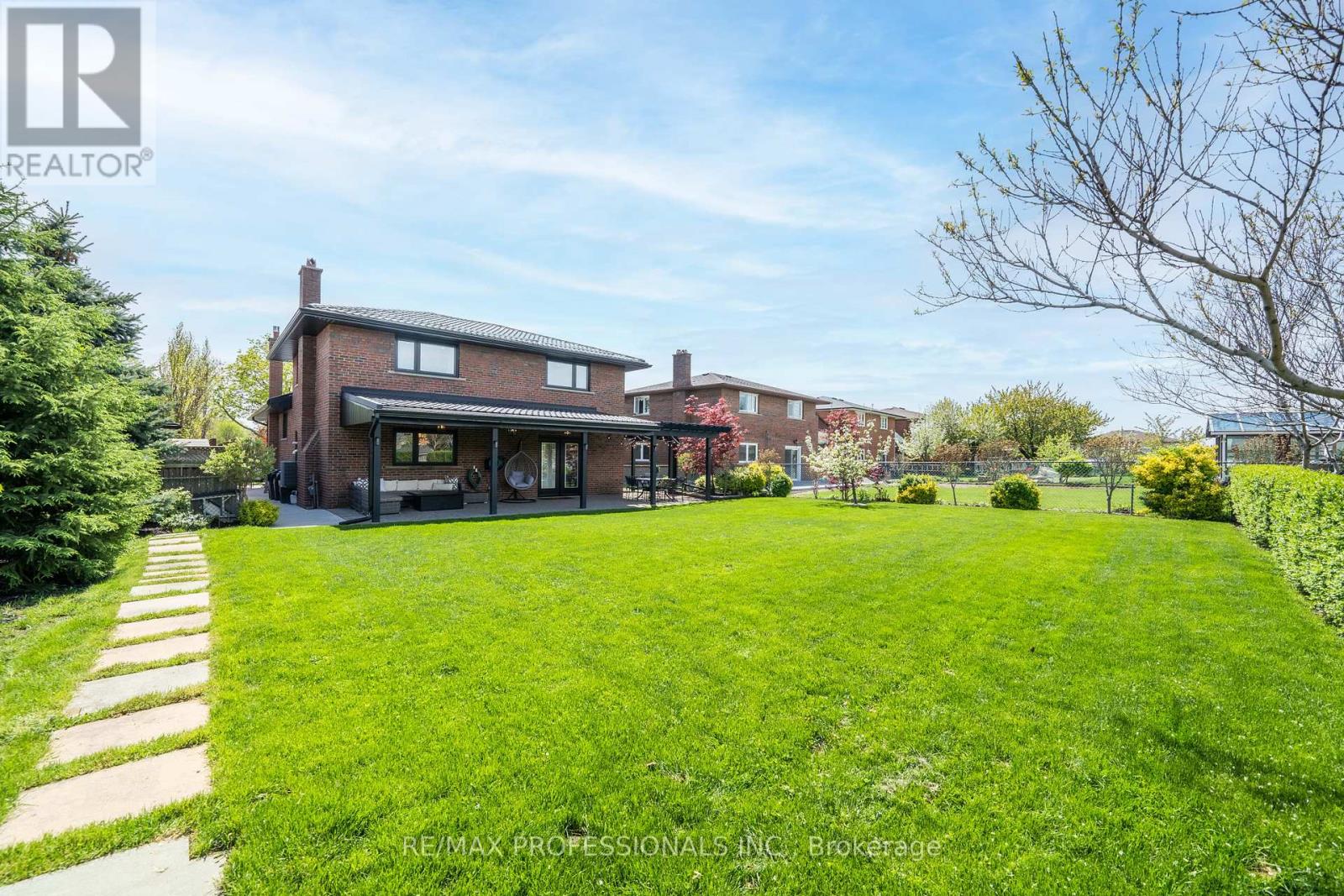 182 Gracefield Avenue, Toronto (Rustic), Ontario  M6L 1L8 - Photo 45 - W12002117