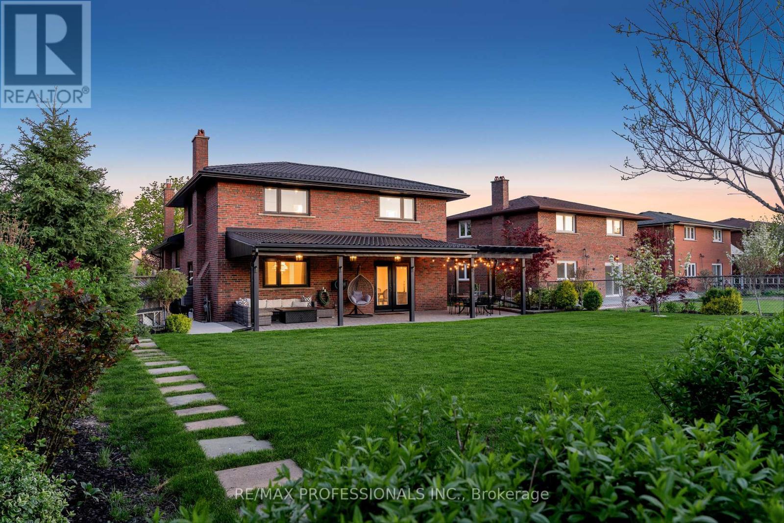 182 Gracefield Avenue, Toronto (Rustic), Ontario  M6L 1L8 - Photo 48 - W12002117