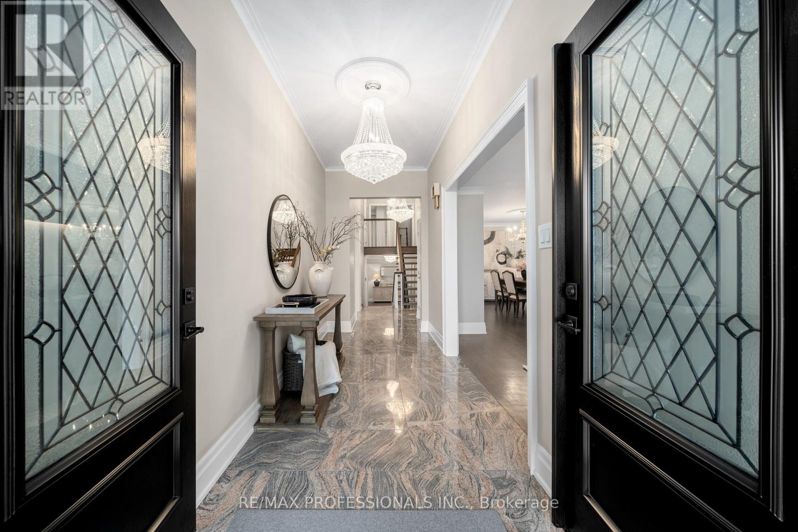 182 Gracefield Avenue, Toronto (Rustic), Ontario  M6L 1L8 - Photo 7 - W12002117