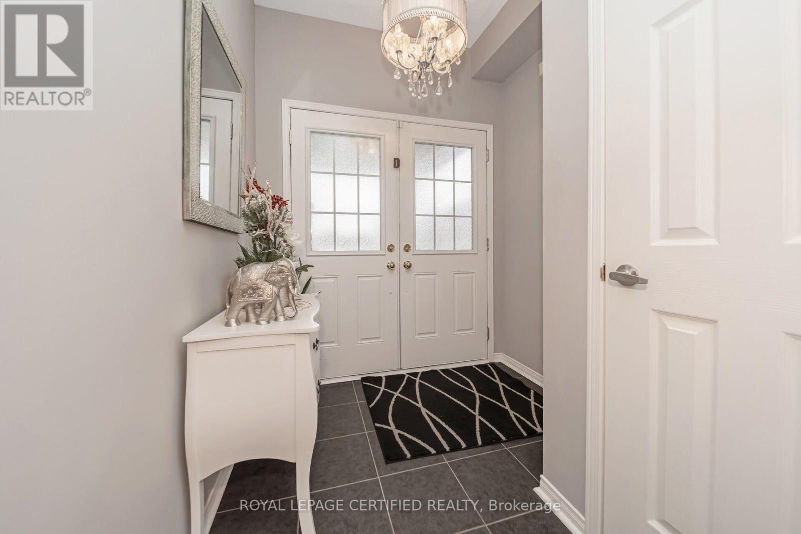 Property at 16 GULFBROOK CIRCLE image 4