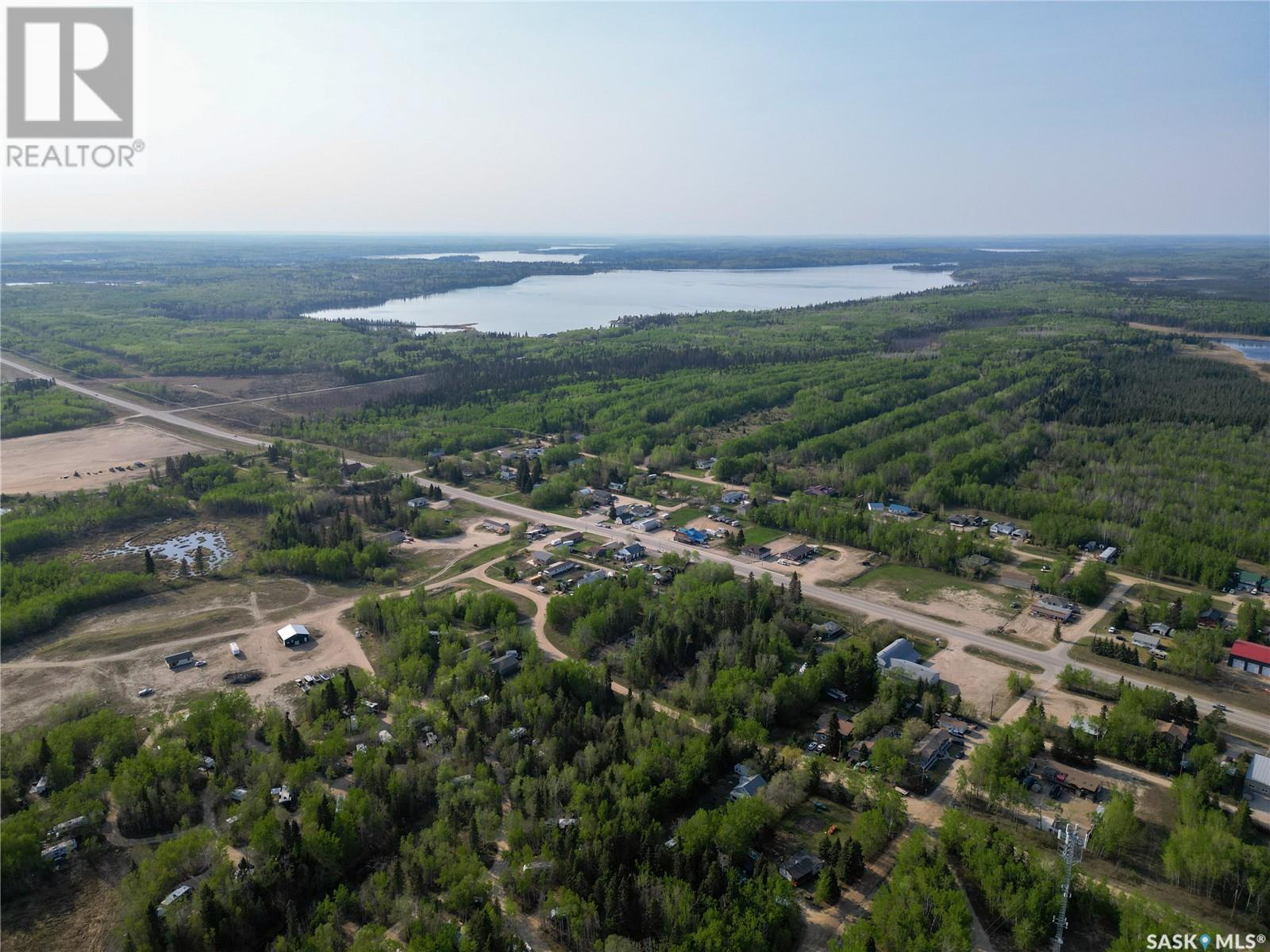 243 Central Avenue S, Christopher Lake, Saskatchewan  S0J 0N0 - Photo 3 - SK997159
