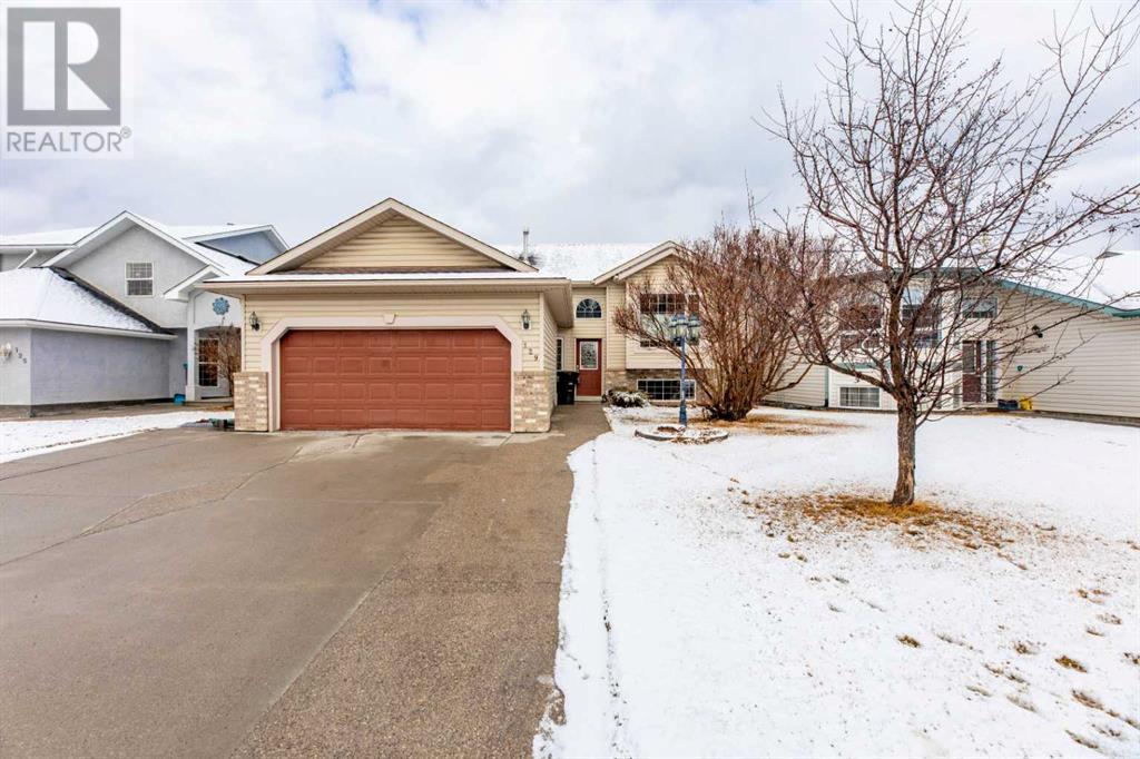 129 Mackay Crescent, Hinton, Alberta  T7V 2C7 - Photo 1 - A2199036