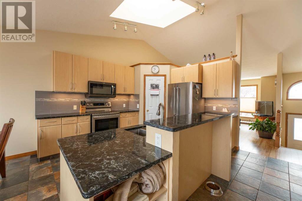129 Mackay Crescent, Hinton, Alberta  T7V 2C7 - Photo 10 - A2199036