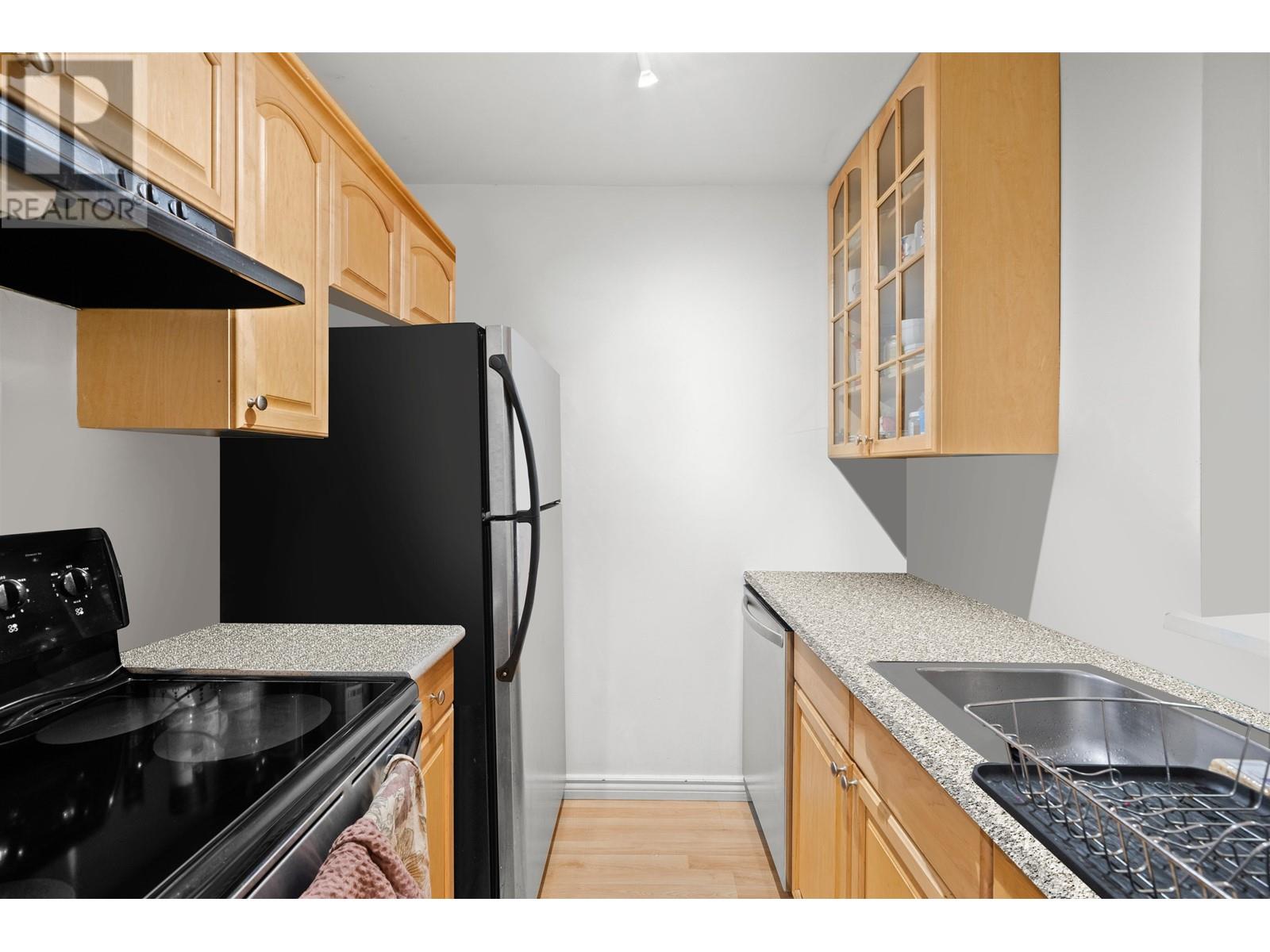 208 2330 Maple Street, Vancouver, British Columbia  V6J 3T6 - Photo 3 - R2973820