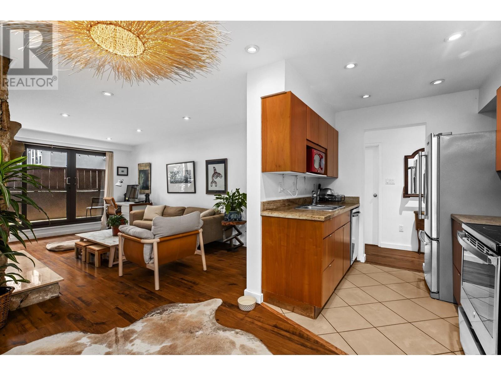 109 1855 Nelson Street, Vancouver, British Columbia  V6G 1M9 - Photo 4 - R2973832