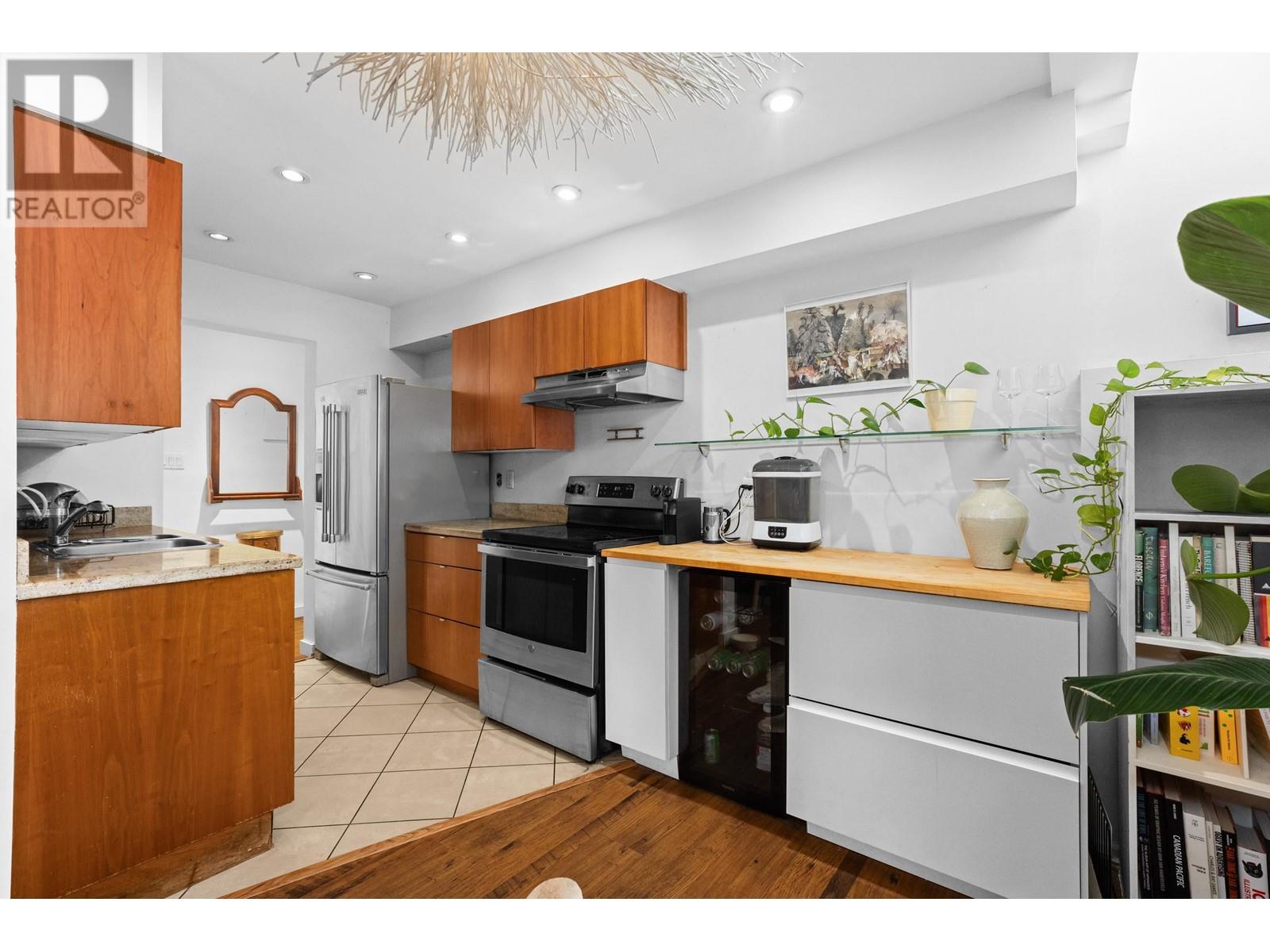 109 1855 Nelson Street, Vancouver, British Columbia  V6G 1M9 - Photo 5 - R2973832