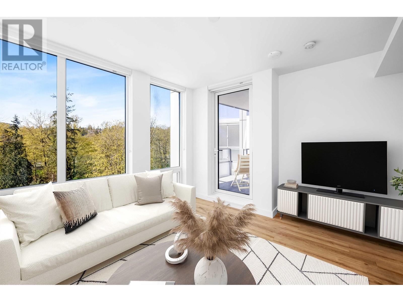 618 1500 Fern Street, North Vancouver, British Columbia  V7J 0E6 - Photo 2 - R2973837