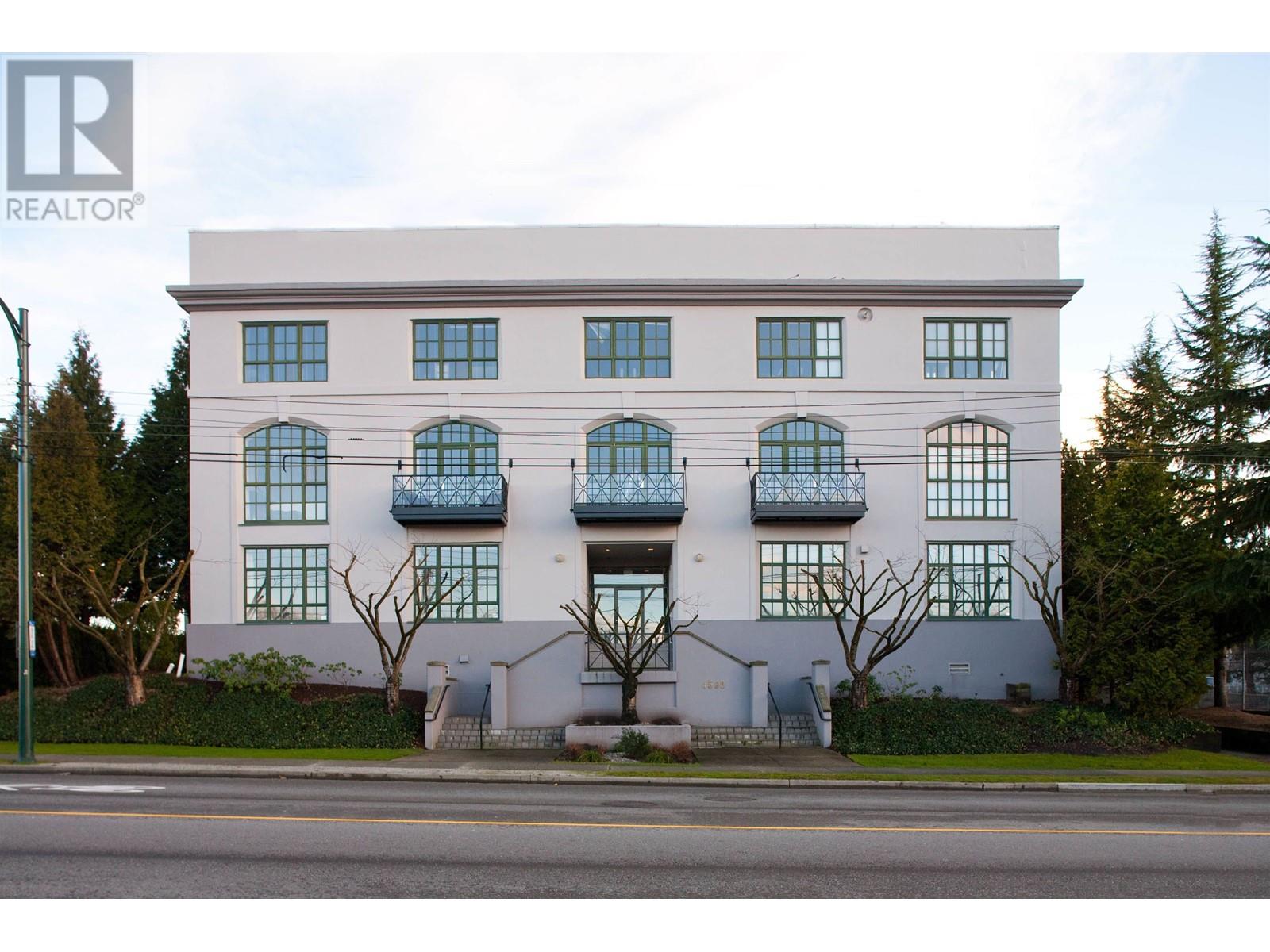 202 4590 EARLES STREET, vancouver, British Columbia