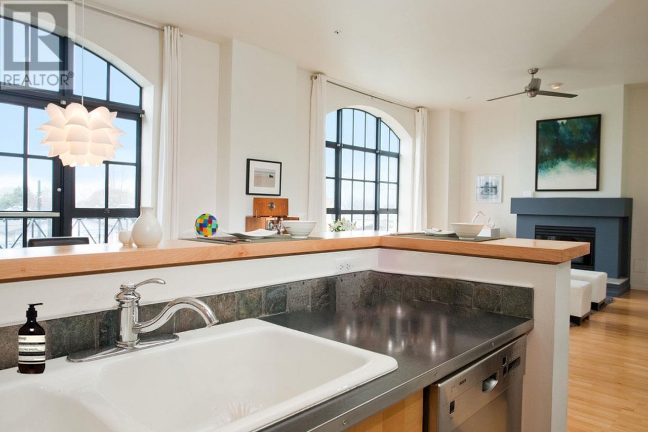 202 4590 Earles Street, Vancouver, British Columbia  V5R 6A2 - Photo 5 - R2973843