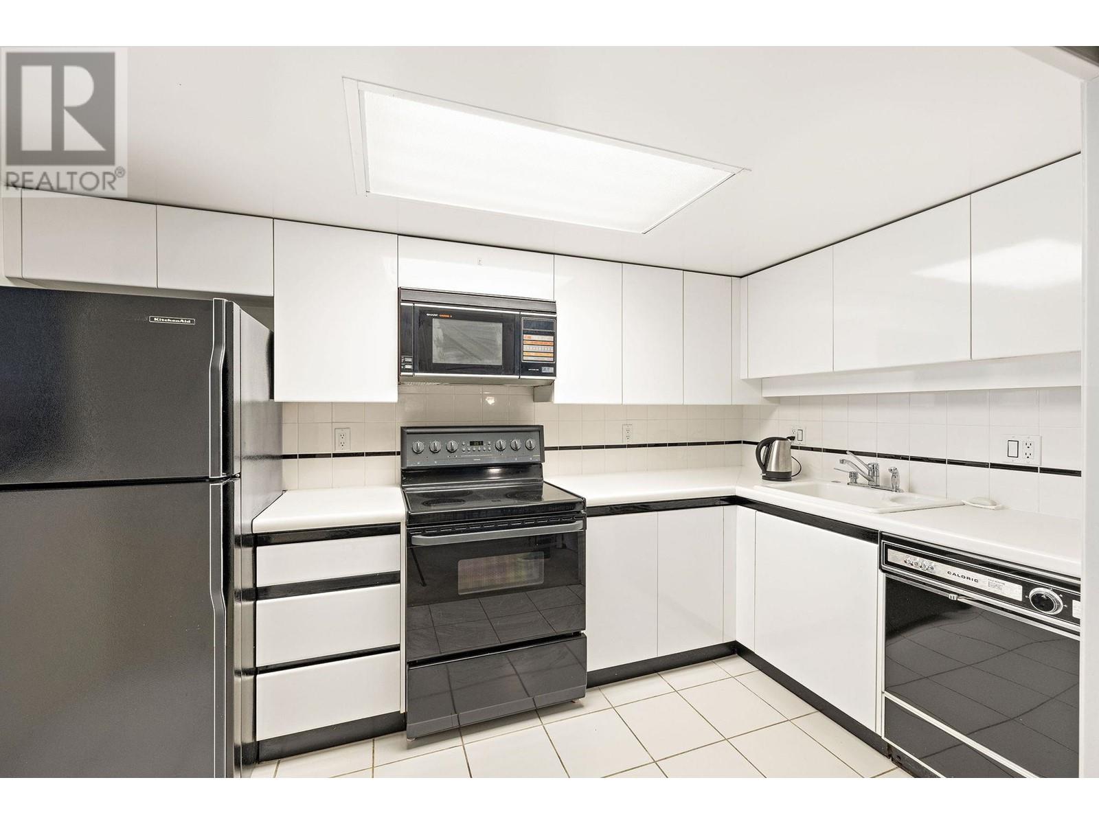 305 1600 Howe Street, Vancouver, British Columbia  V6Z 2L9 - Photo 12 - R2973866