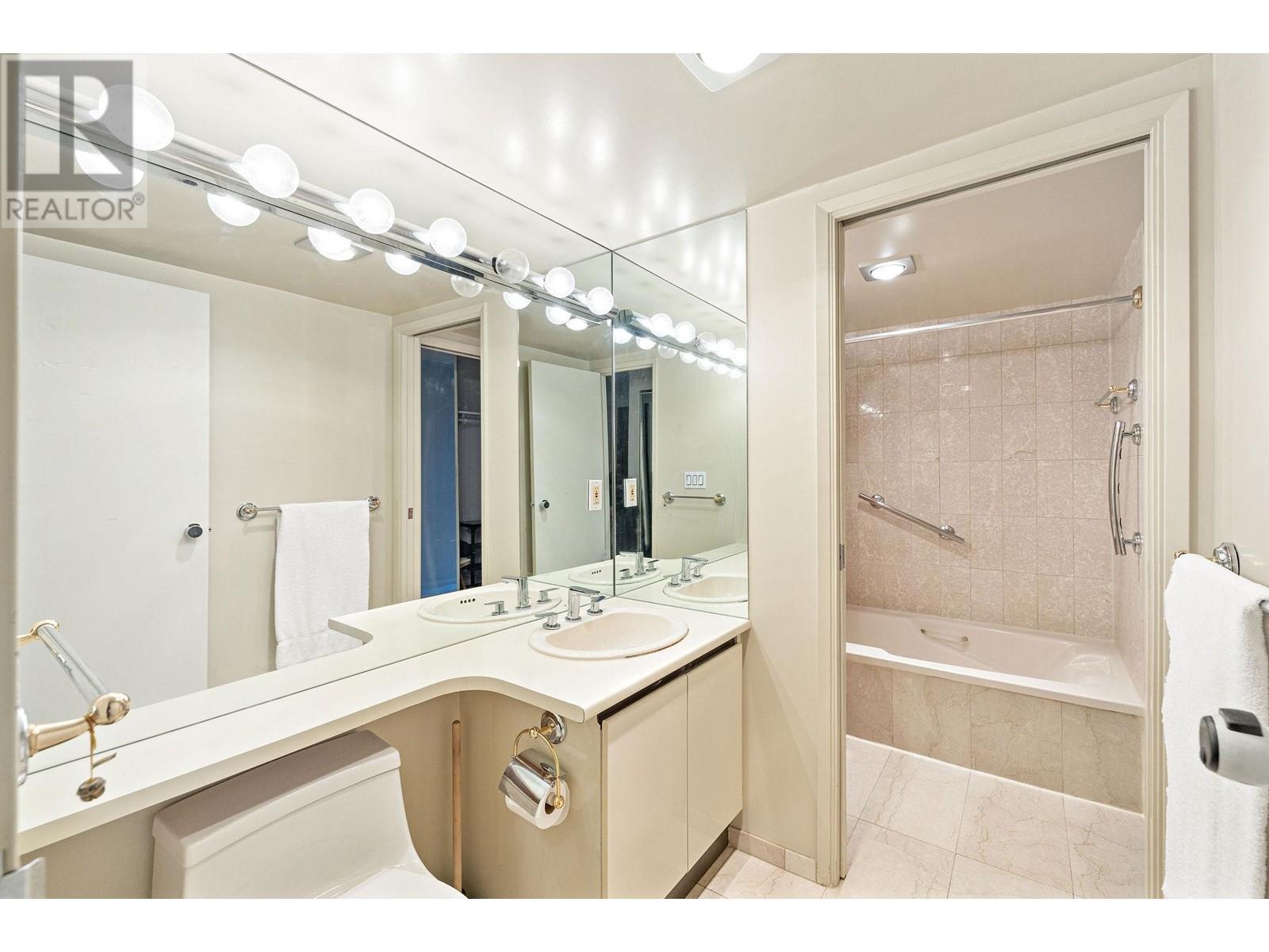 305 1600 Howe Street, Vancouver, British Columbia  V6Z 2L9 - Photo 13 - R2973866