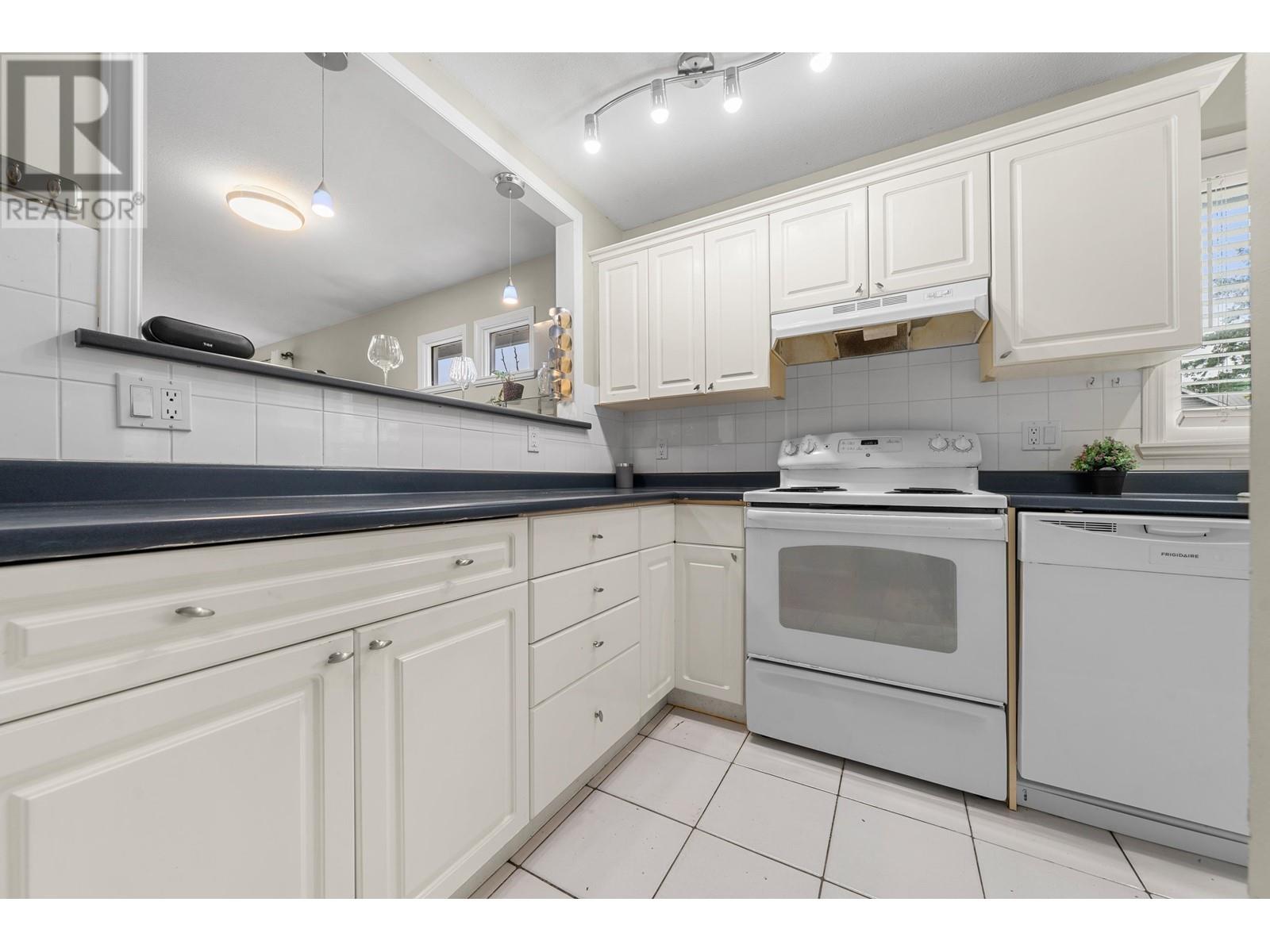 203 1538 Bowser Avenue, North Vancouver, British Columbia  V7P 2Y3 - Photo 17 - R2973879