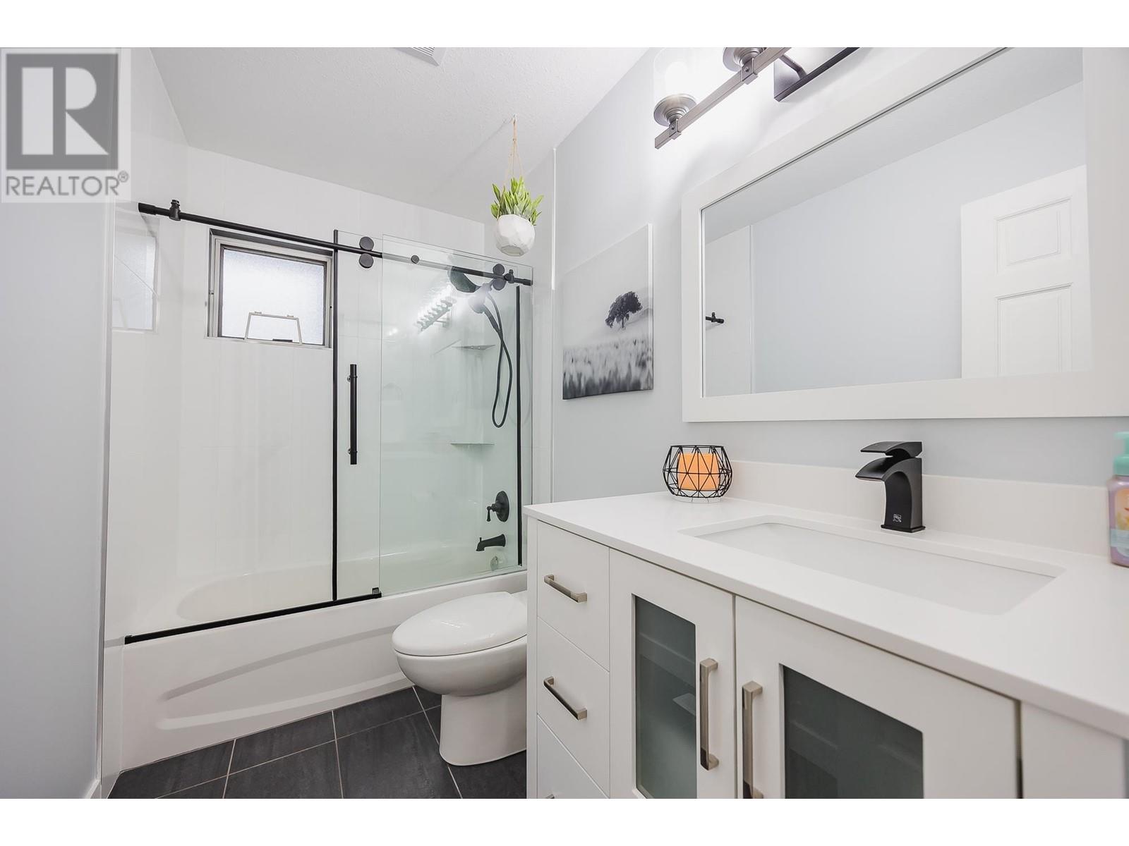 20492 Thorne Avenue, Maple Ridge, British Columbia  V2X 8T8 - Photo 18 - R2973834