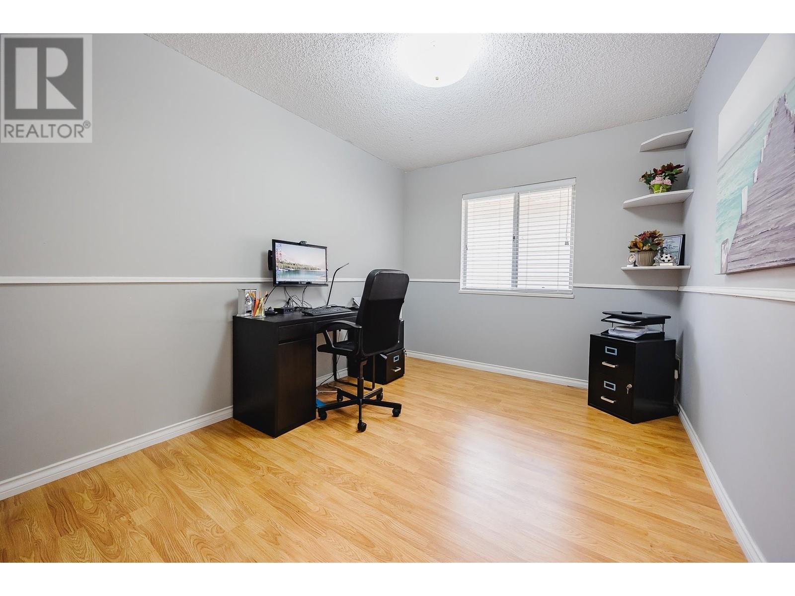 20492 Thorne Avenue, Maple Ridge, British Columbia  V2X 8T8 - Photo 19 - R2973834