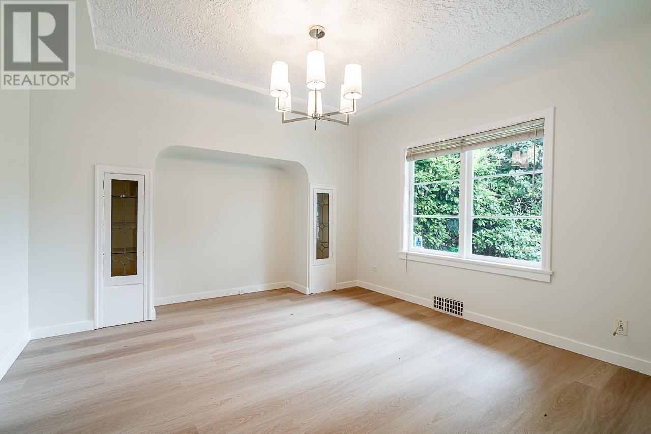 Listing Picture 8 of 29 : 6689 GRANVILLE STREET, Vancouver / 溫哥華 - 魯藝地產 Yvonne Lu Group - MLS Medallion Club Member