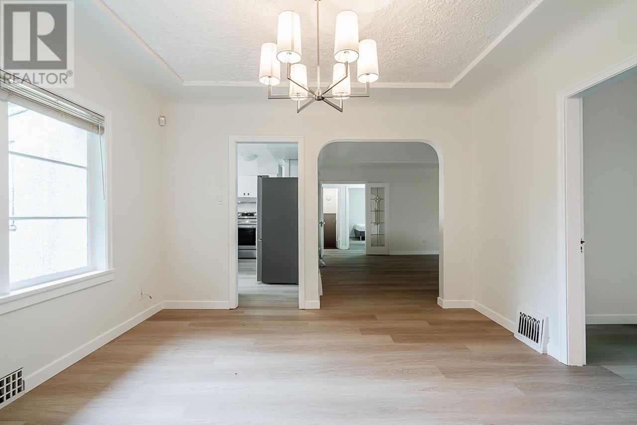 Listing Picture 9 of 29 : 6689 GRANVILLE STREET, Vancouver / 溫哥華 - 魯藝地產 Yvonne Lu Group - MLS Medallion Club Member