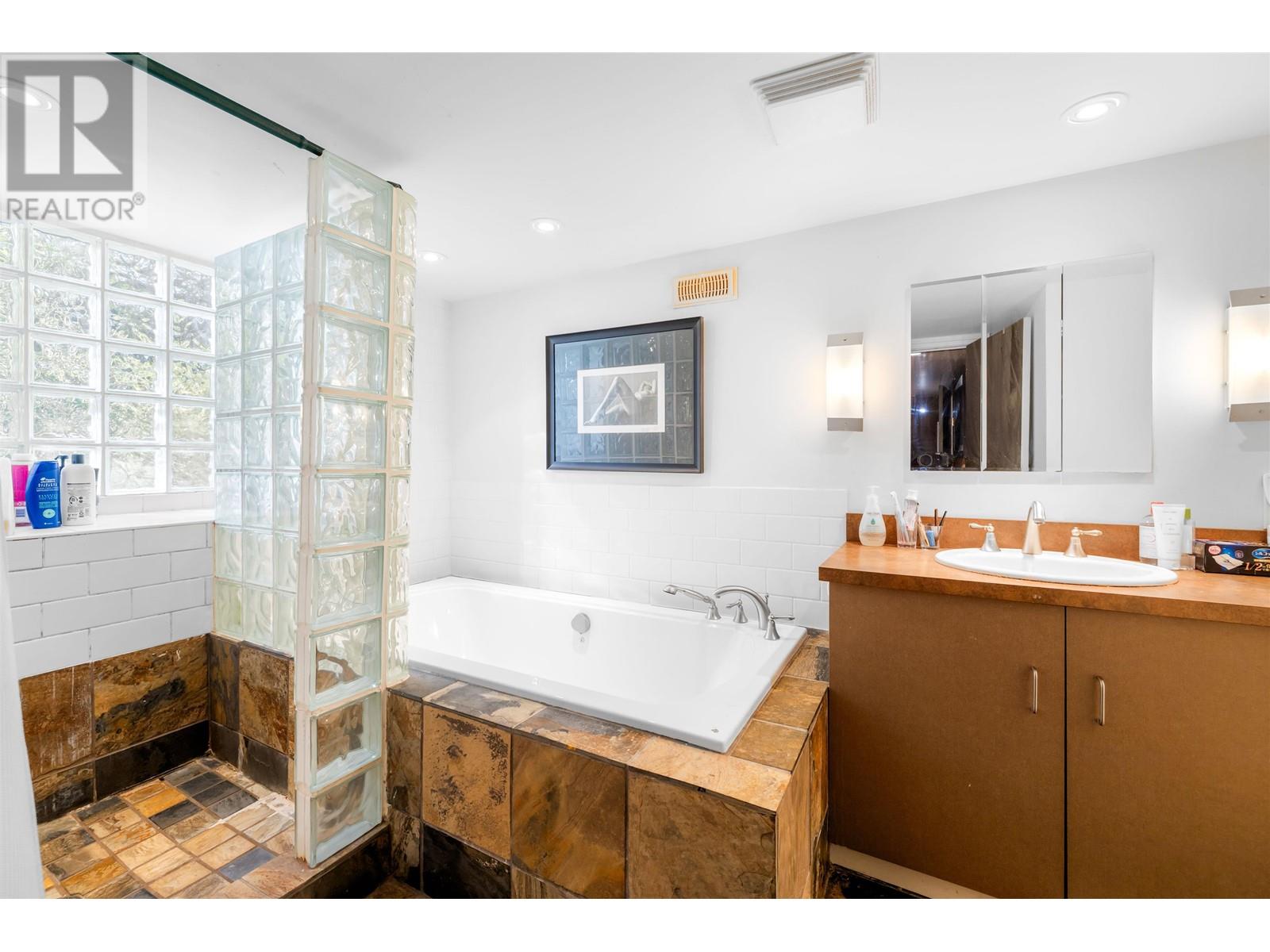 4524 Prime Street, North Vancouver, British Columbia  V7K 2R4 - Photo 40 - R2973856