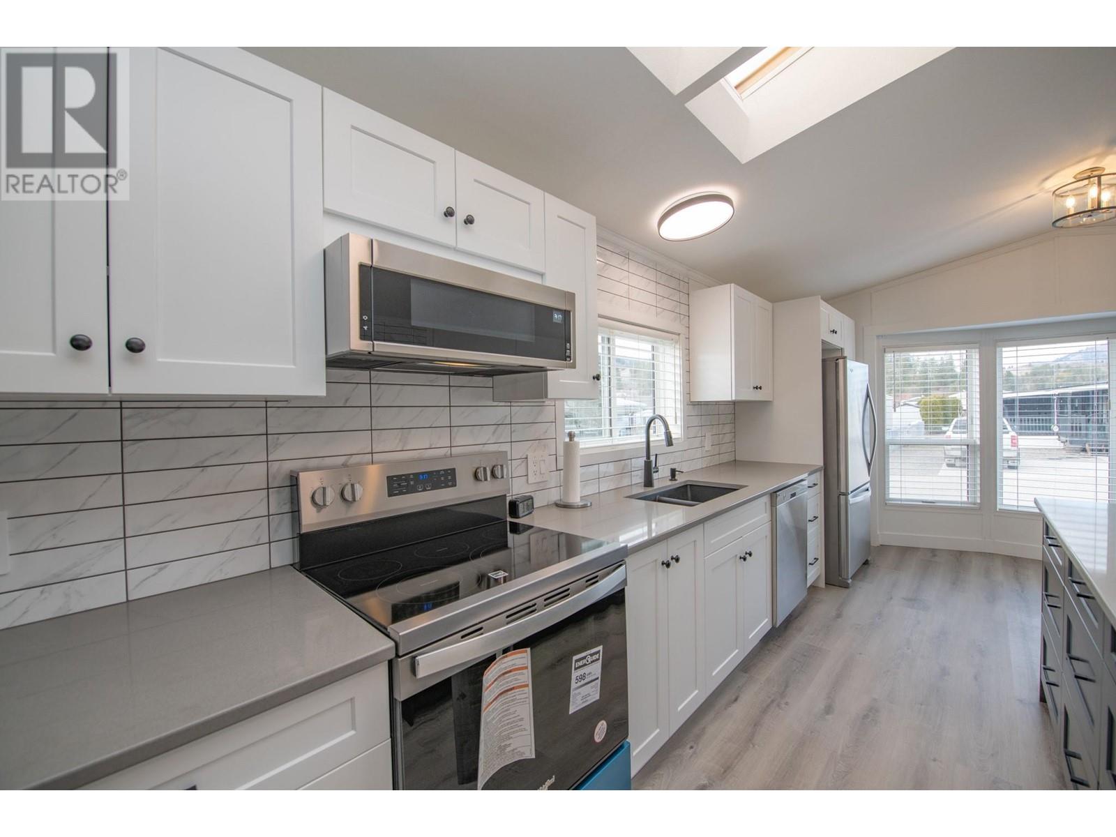 12560 Westside Road Unit# 27, Vernon, British Columbia  V1H 1S9 - Photo 4 - 10335804
