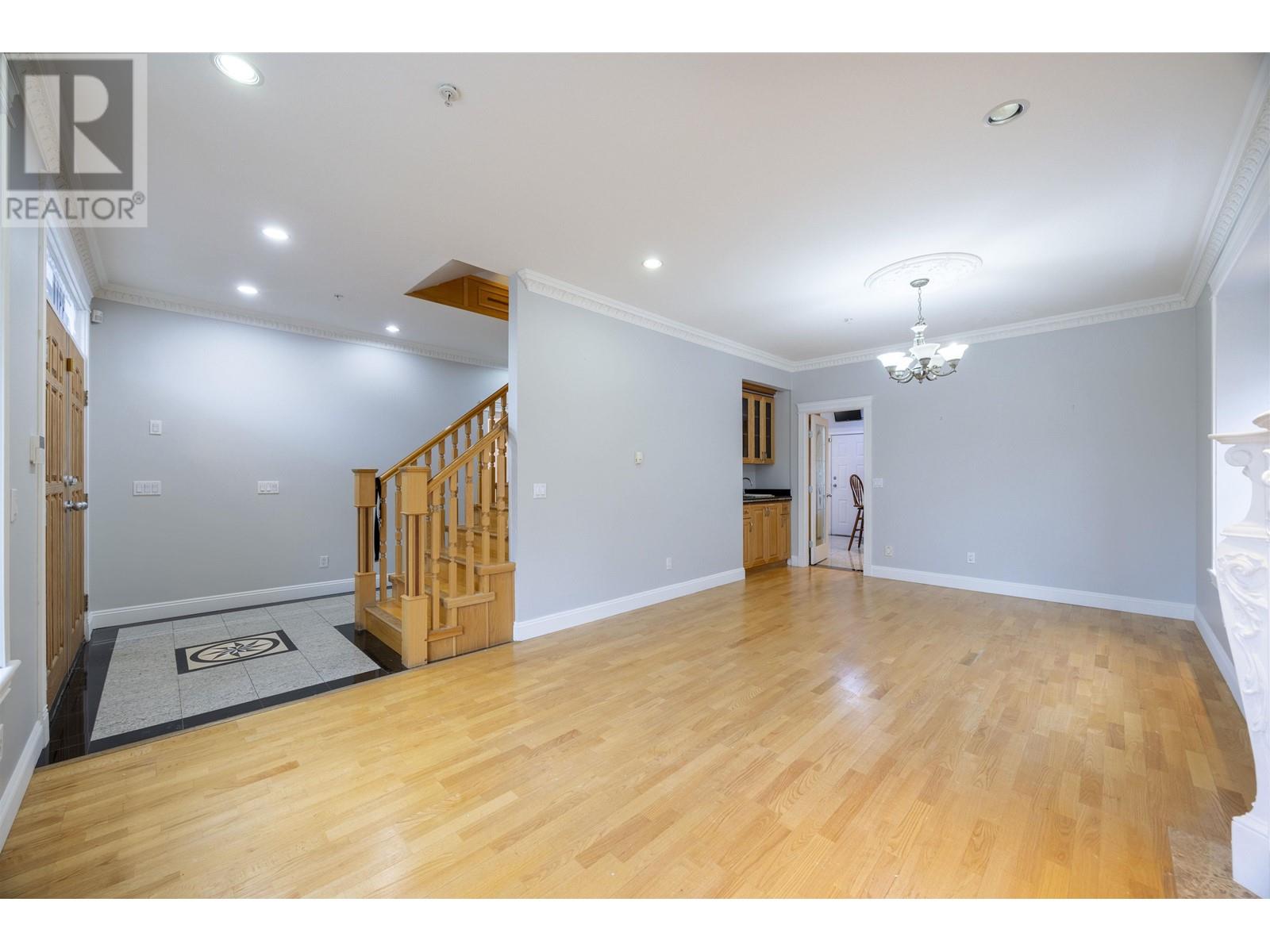 3311 44th E Avenue, Vancouver, British Columbia  V5R 3B3 - Photo 5 - R2971248