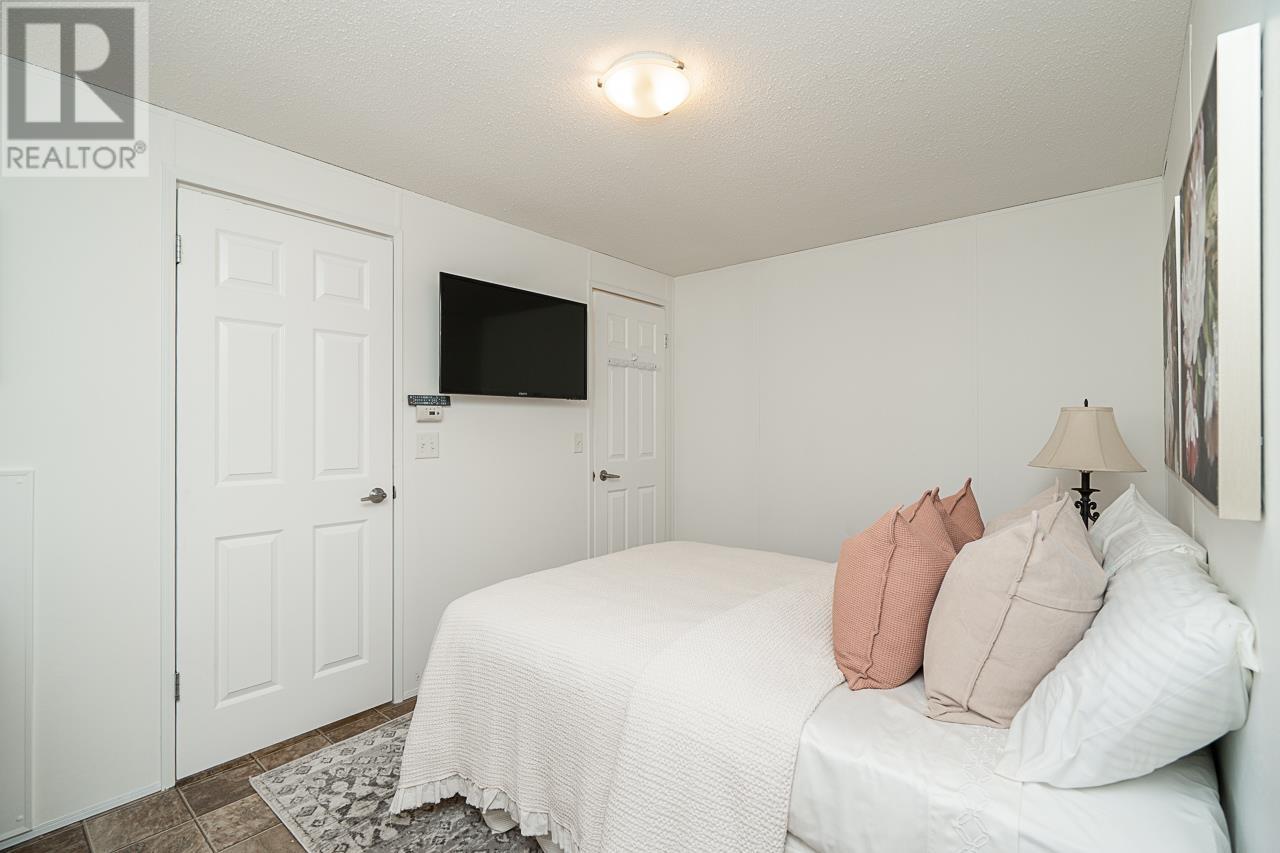 90 19644 Planetree Lane, Pitt Meadows, British Columbia  V3Y 1Z3 - Photo 11 - R2971982