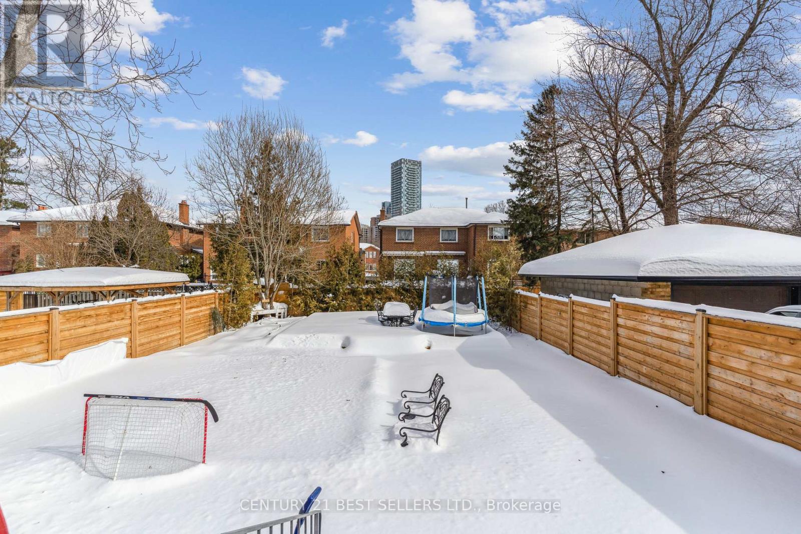 37 Wilmar Road, Toronto, Ontario  M9B 3R8 - Photo 24 - W12002242