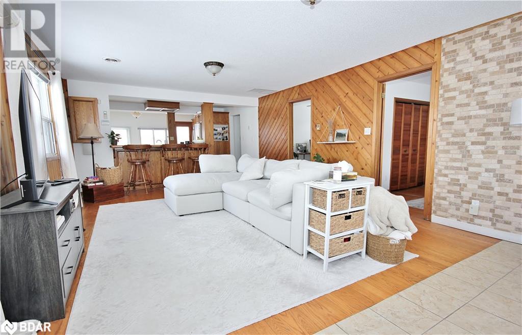 1099 Poplar Road, Innisfil, Ontario  L0L 1R0 - Photo 4 - 40703777