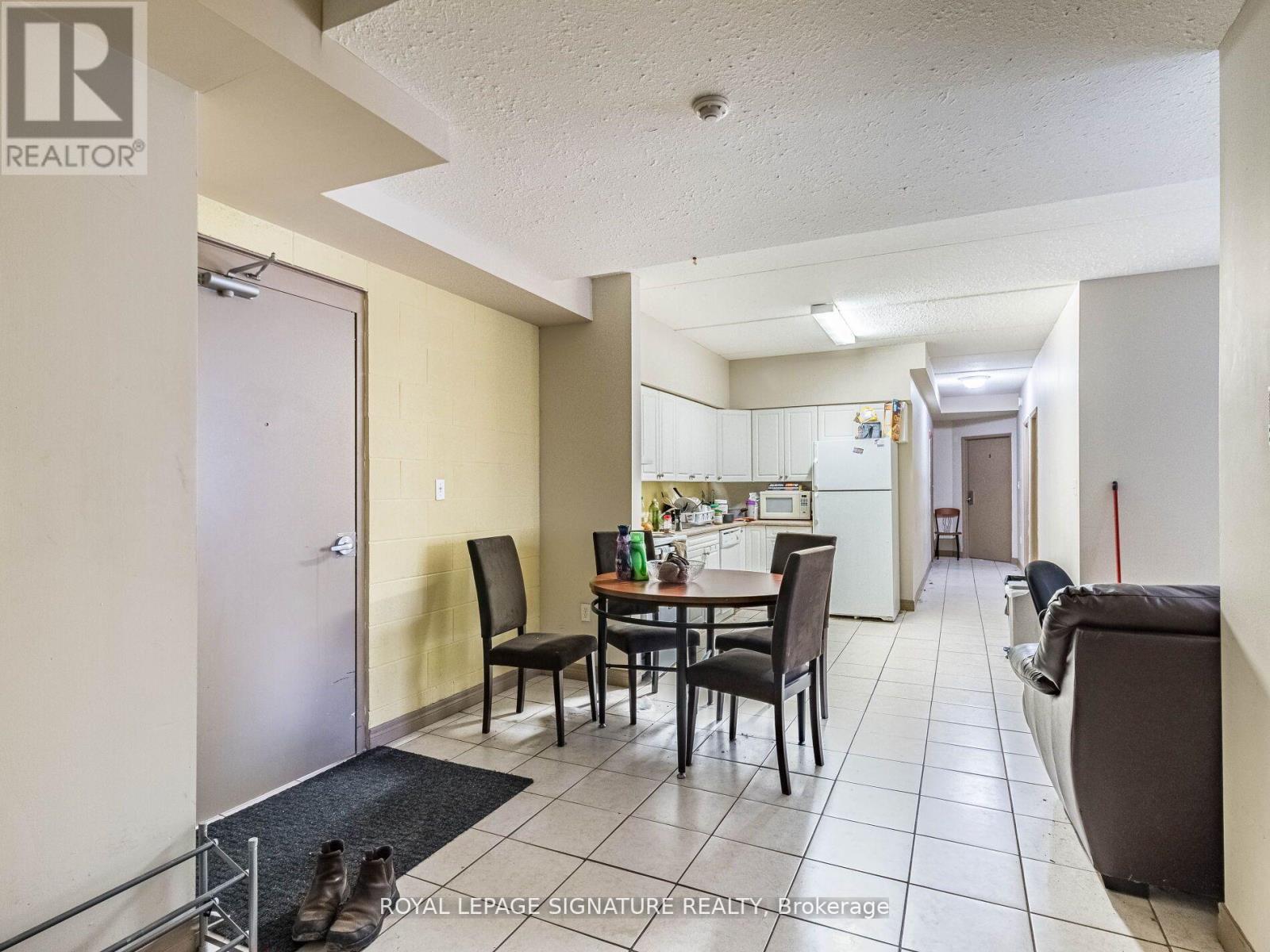 Property at 206 - 251 LESTER STREET image 5