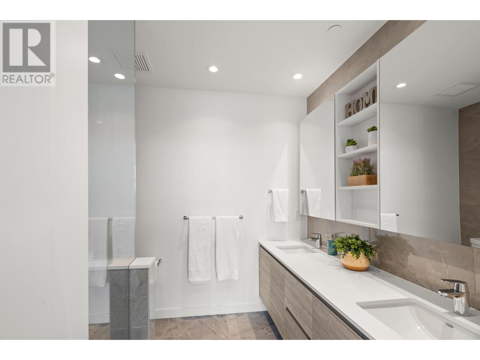 1407 680 Quayside Drive, New Westminster, British Columbia  V3M 0P2 - Photo 16 - R2971671